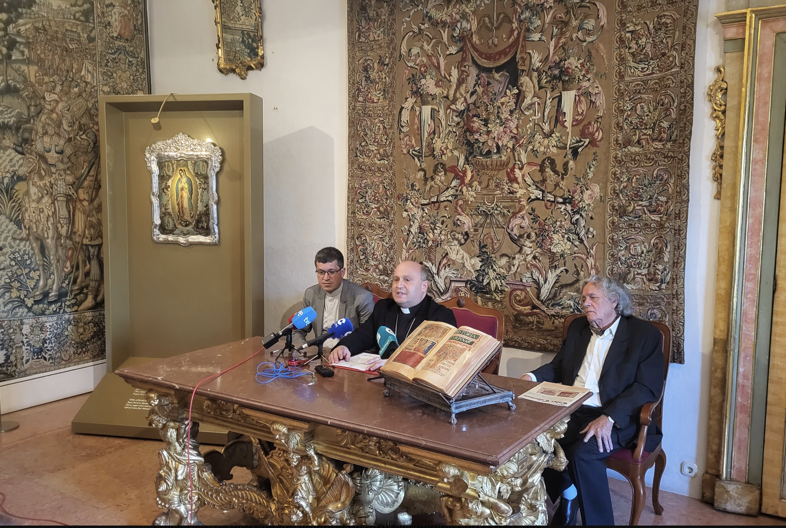 Prieto en la presentación de la nueva edición facsímil