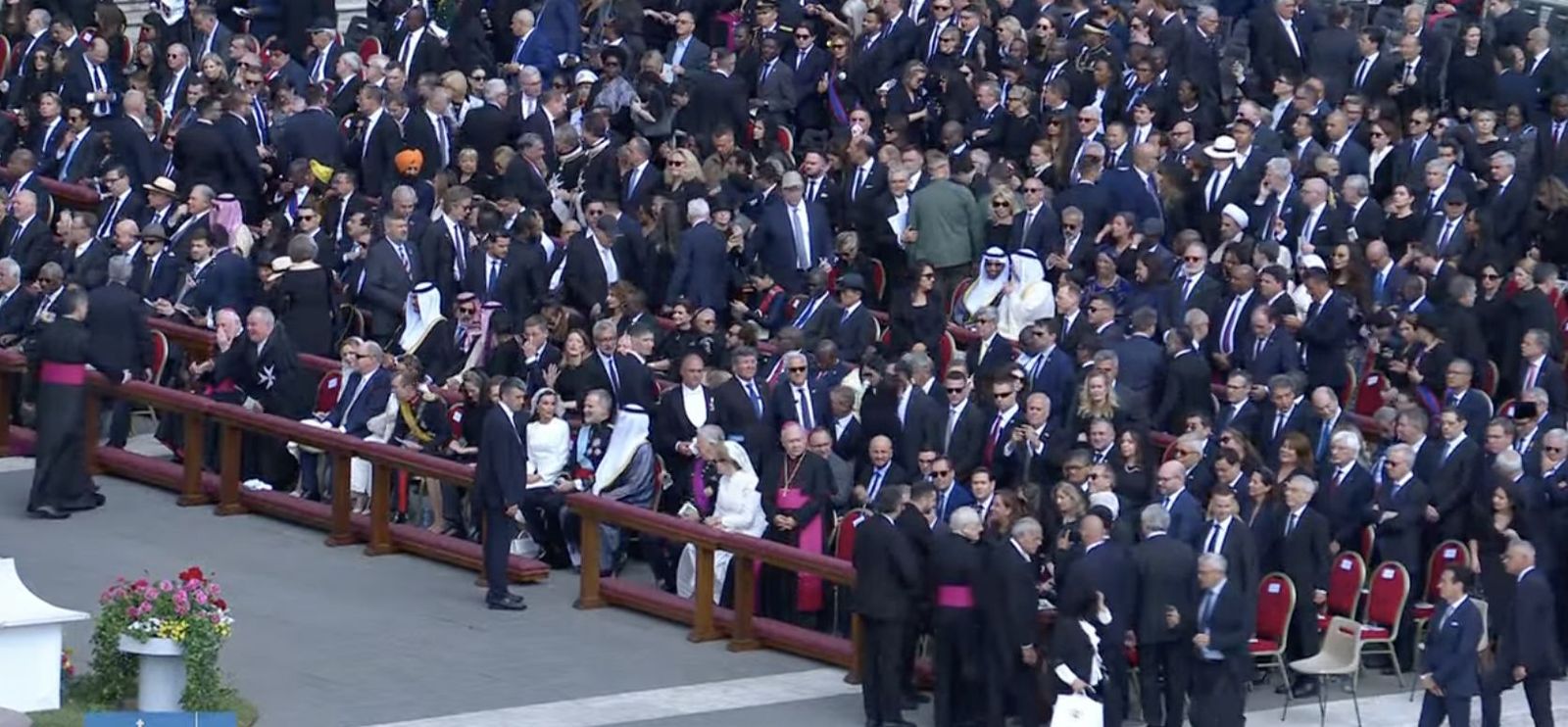 Los líderes mundiales, esperan al Papa