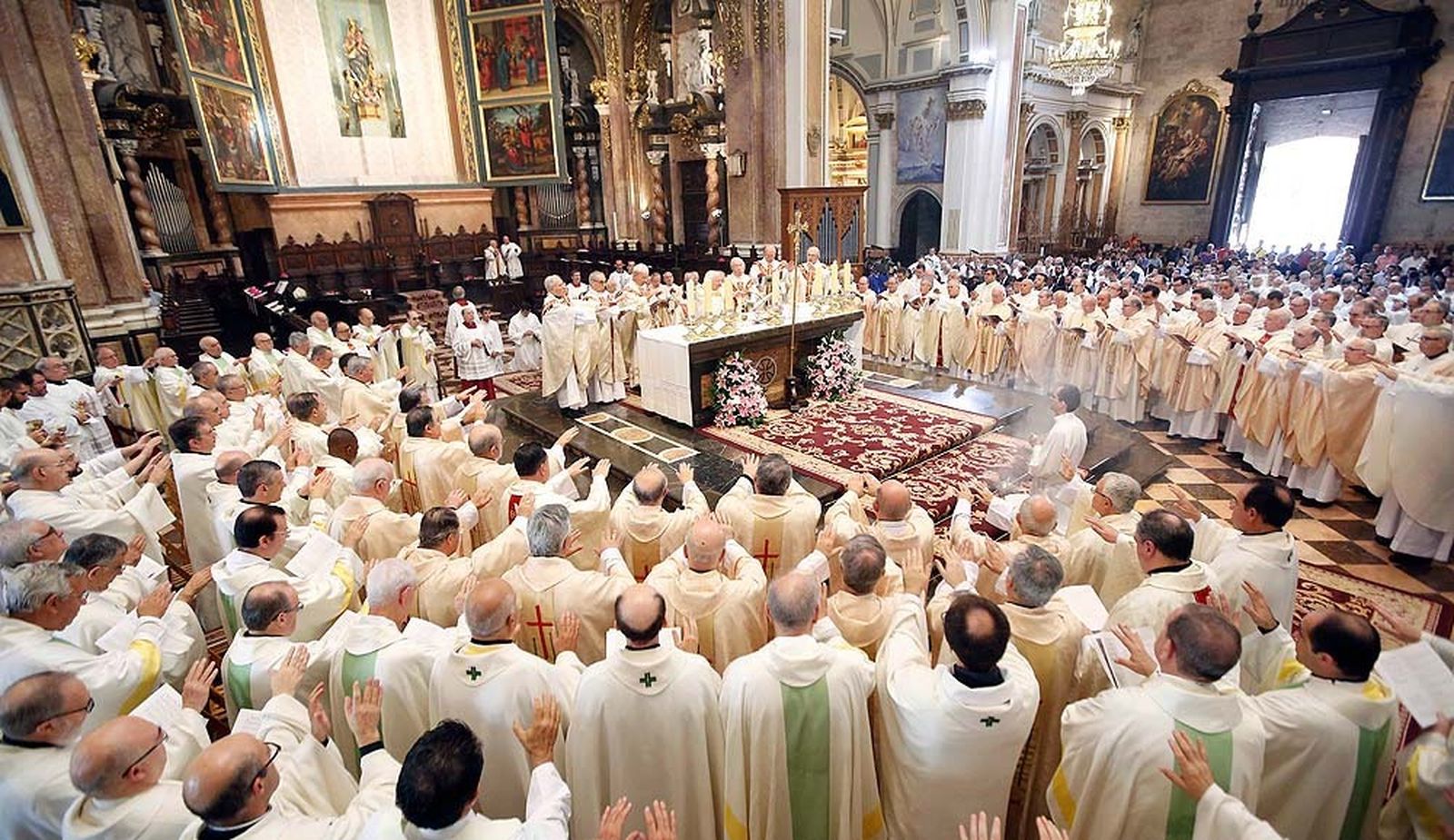 Curas de Valencia, con su arzobispo