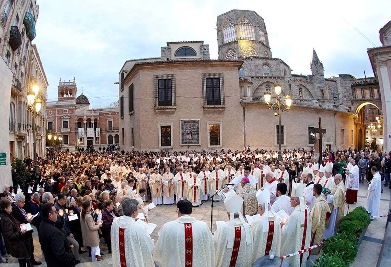 Acto de apertura del Jubileo 2025 en el exterior de la catedral