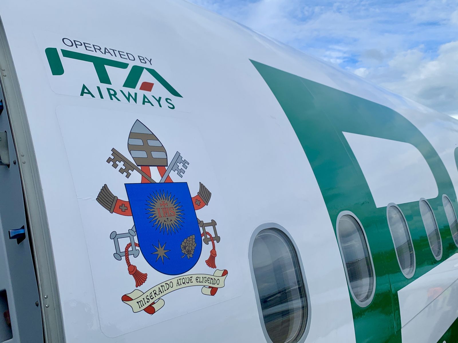 El nuevo avión papal ya le lleva a Chipre y Grecia