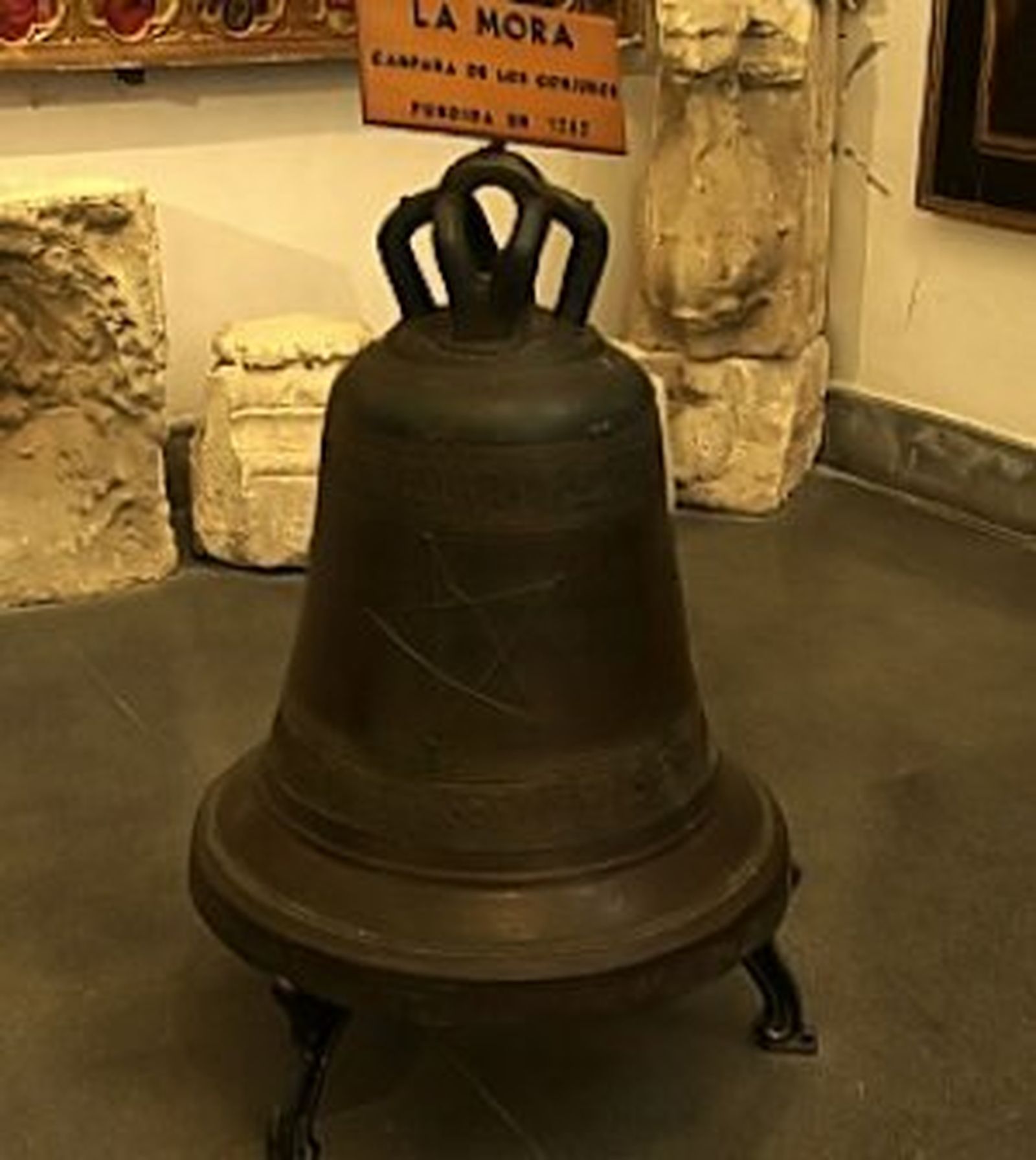 Una campana mágica para alejar al diablo