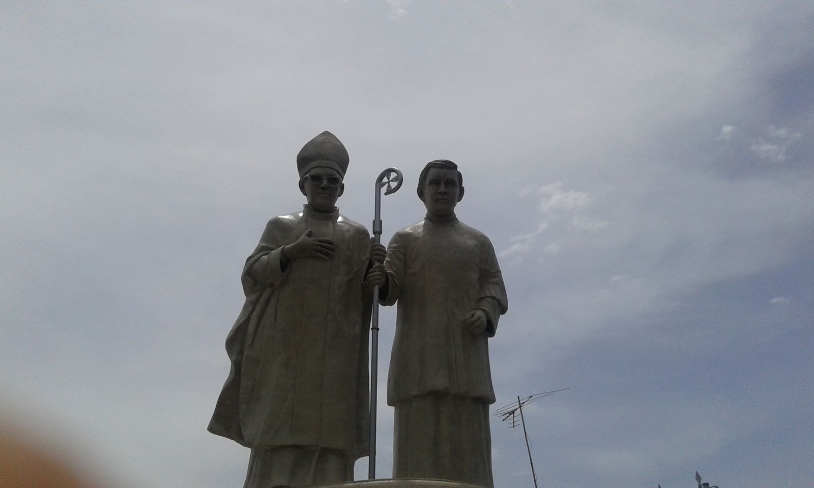 Estatuas de monseñor Romero y Rutilio Grande