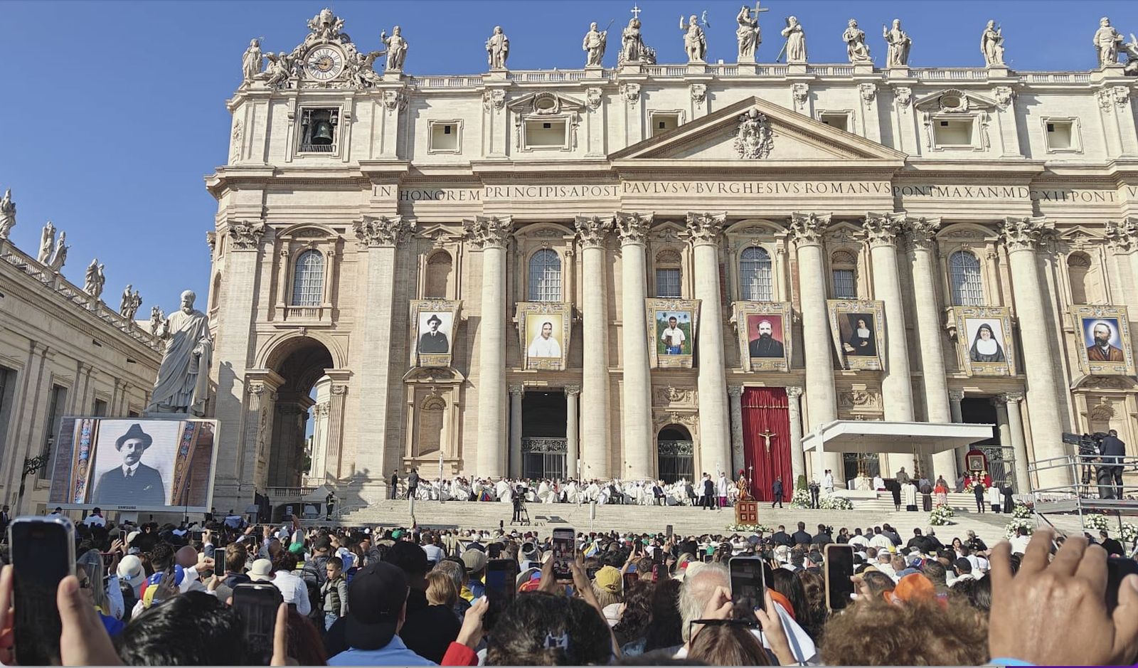 Miles de venezolanos asistieron a la canonización del médico de los pobres