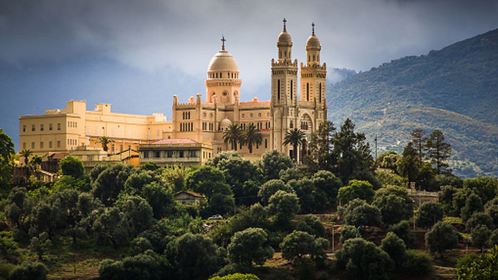 "Personalmente, como rector de esta basílica, siento una gran alegría y humildad", insiste el religioso.
