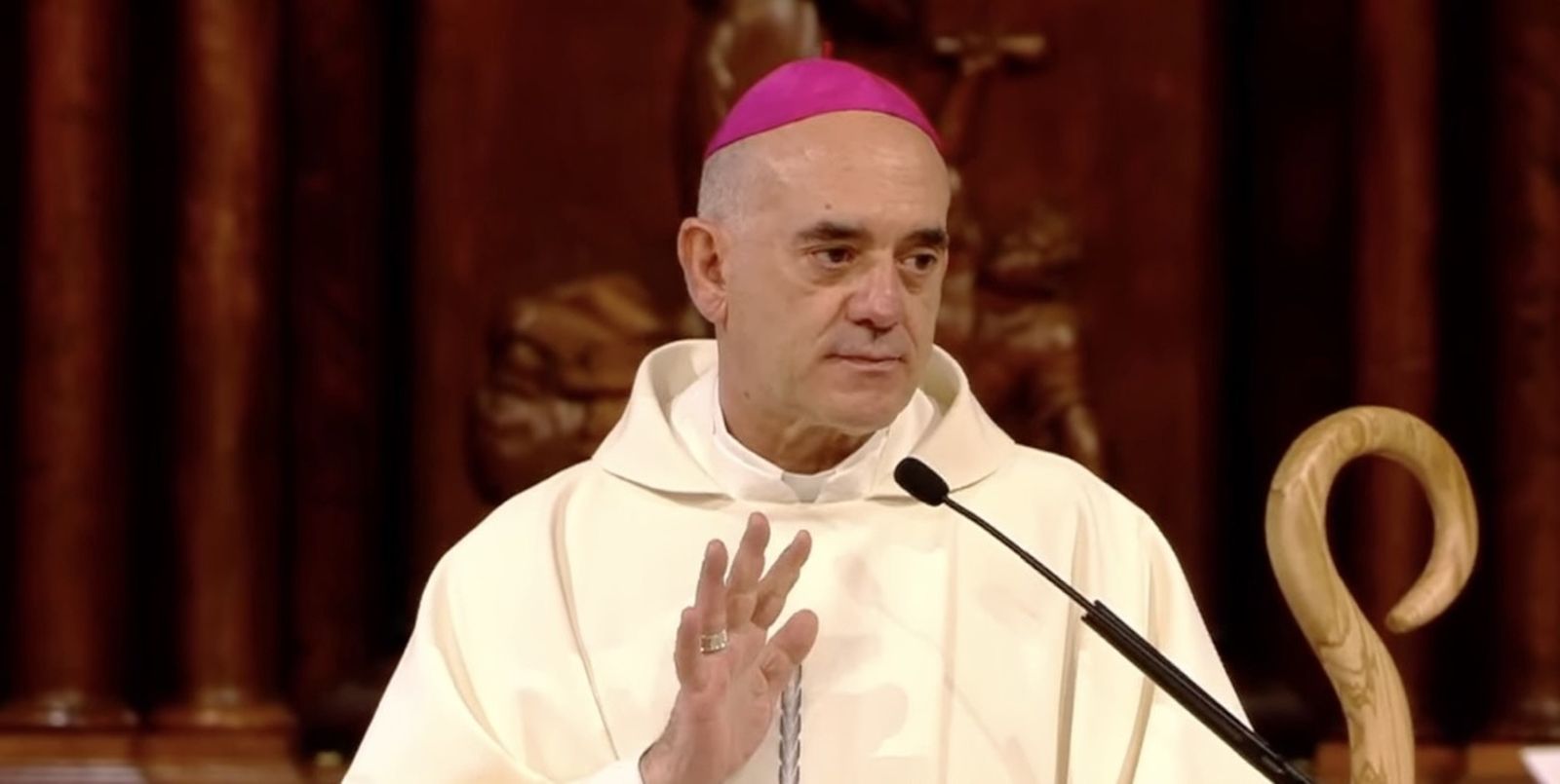 Arturo Ros asume como obispo de Santander