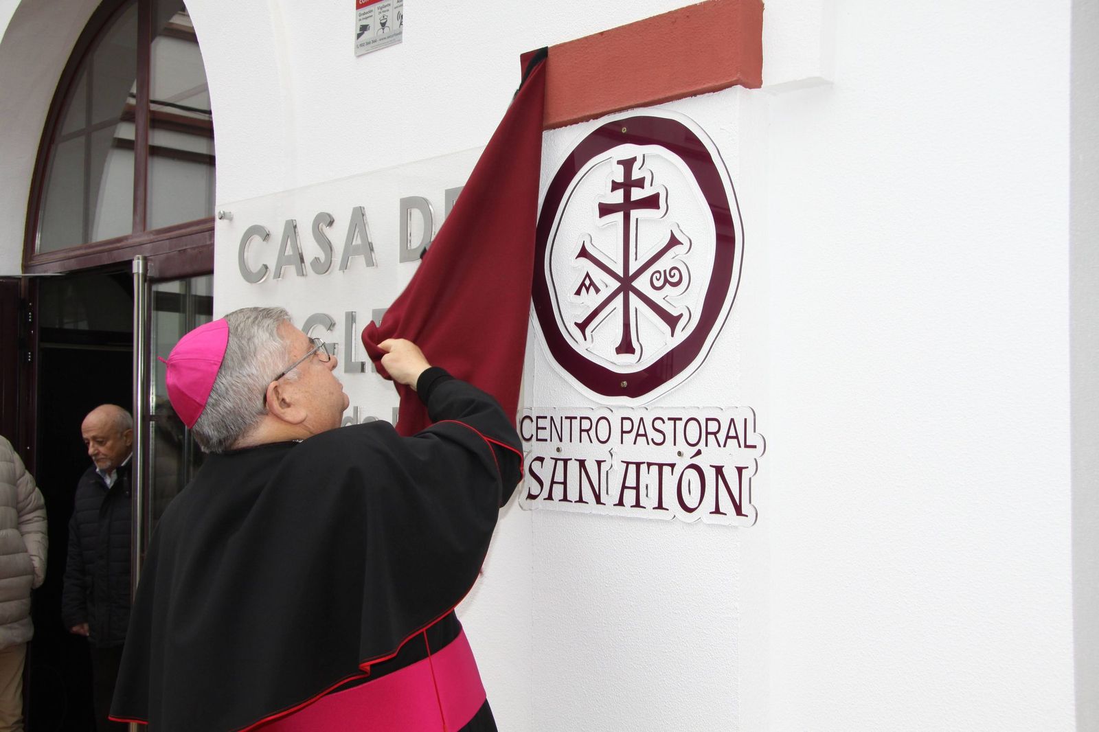 Rodríguez Carballo, en la inauguración del Centro Pastoral