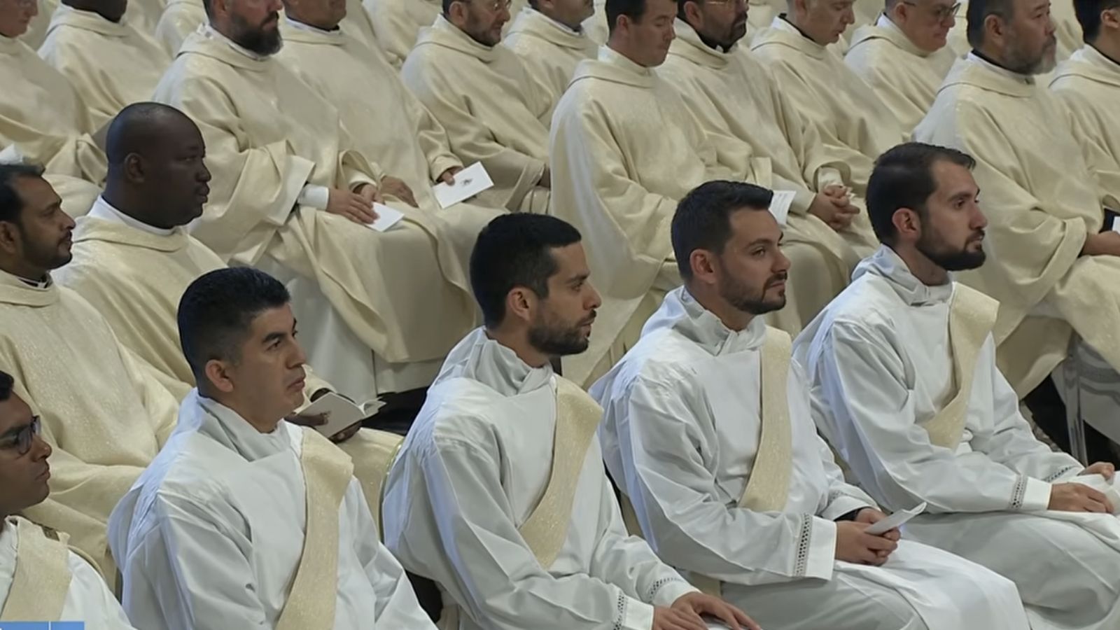 Algunos de los nuevos ordenandos, en San Pedro