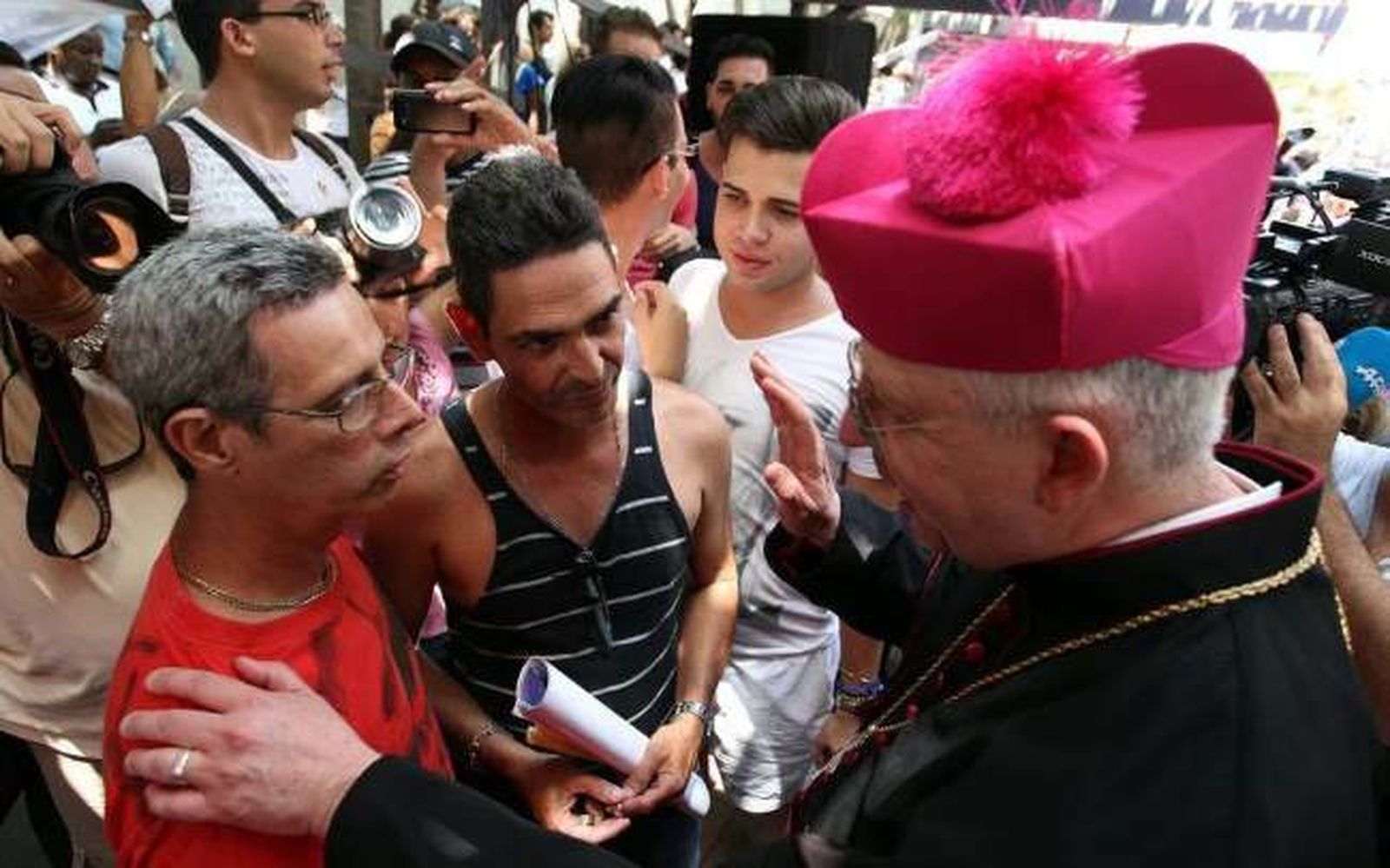Bendición de parejas gays en Cuba