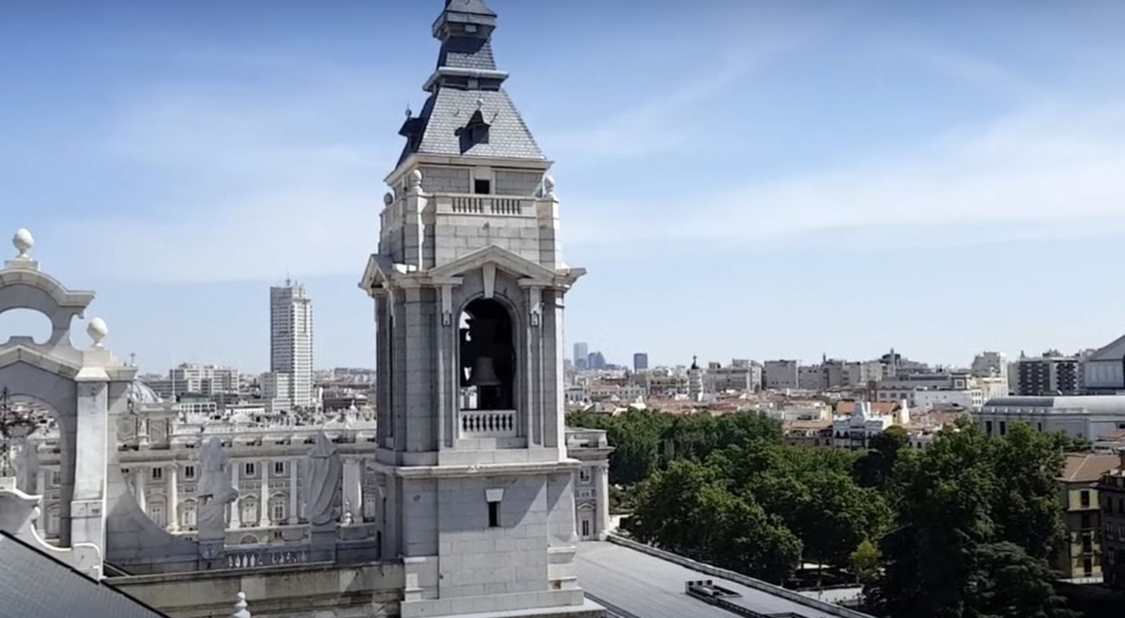 Campanario de la Almudena