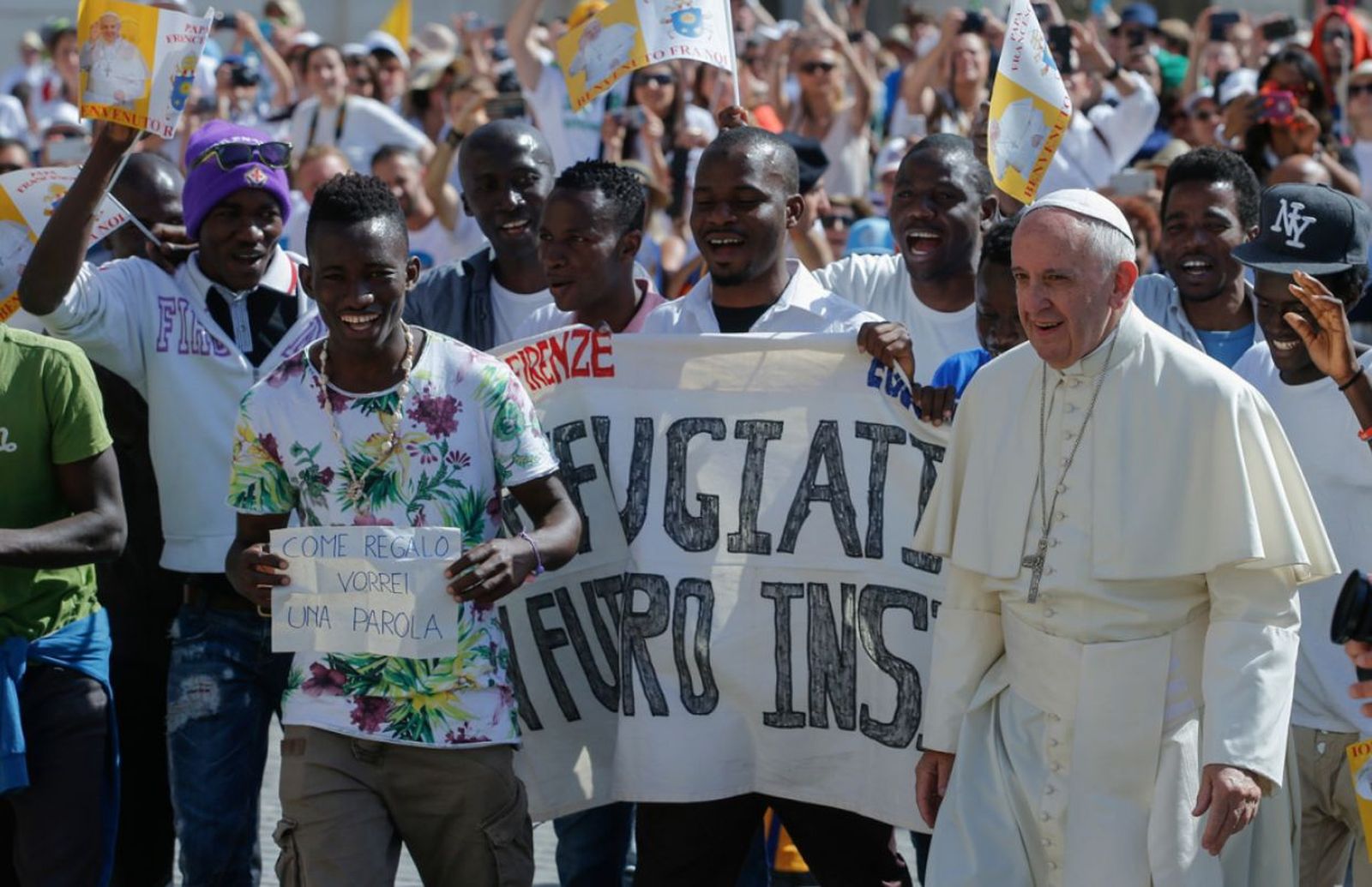 Francisco con los refugiados