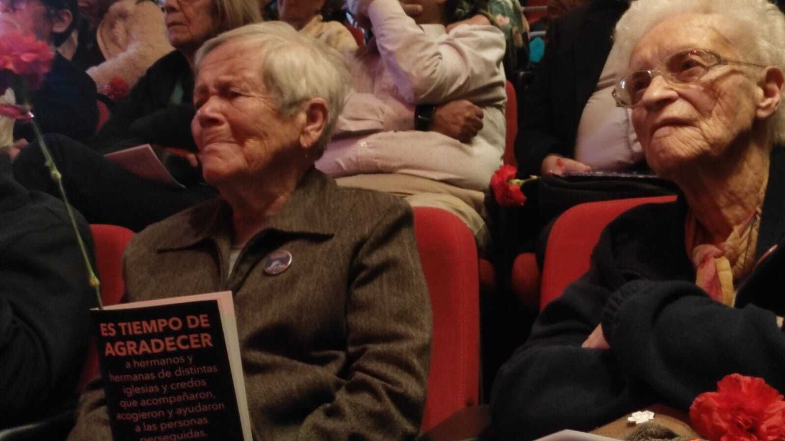 Juanita Ramírez y Anita Gossens dos valerosas mujeres homenajeadas en Chile.
