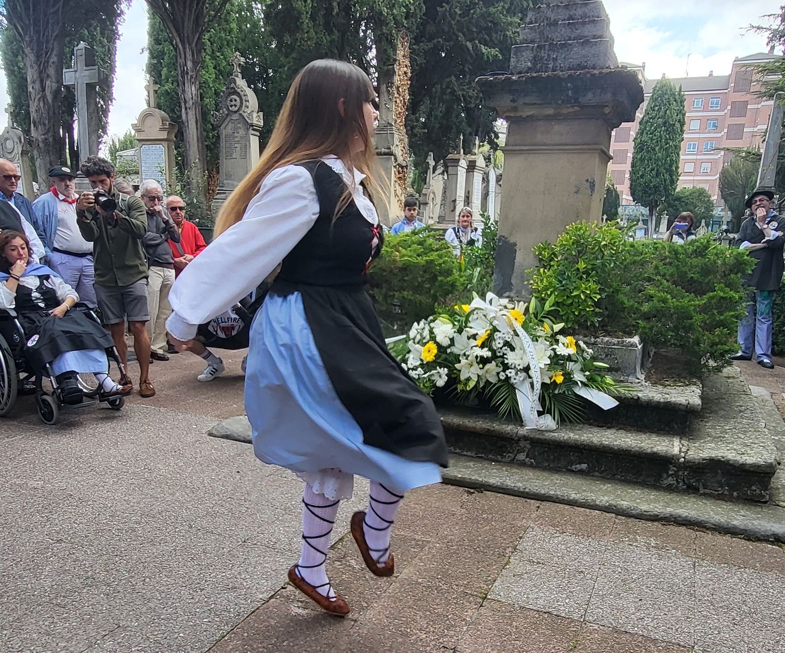 Protagonismo de los blusas y neskas de ayer y hoy