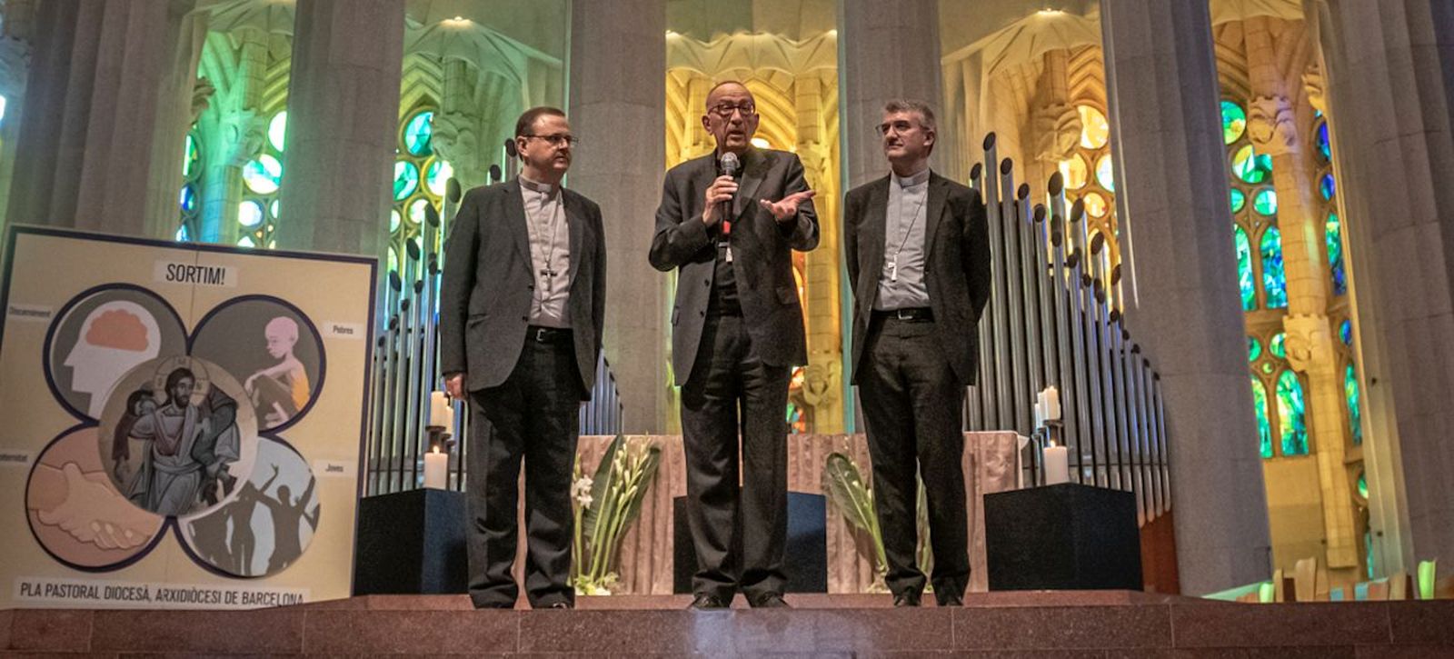 Omella y sus auxiliares