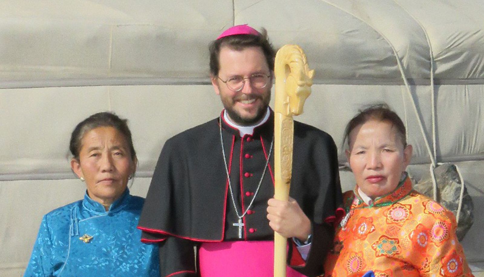 El cardenal Marengo, pastor de la pequeña comunidad católica de Mongolia