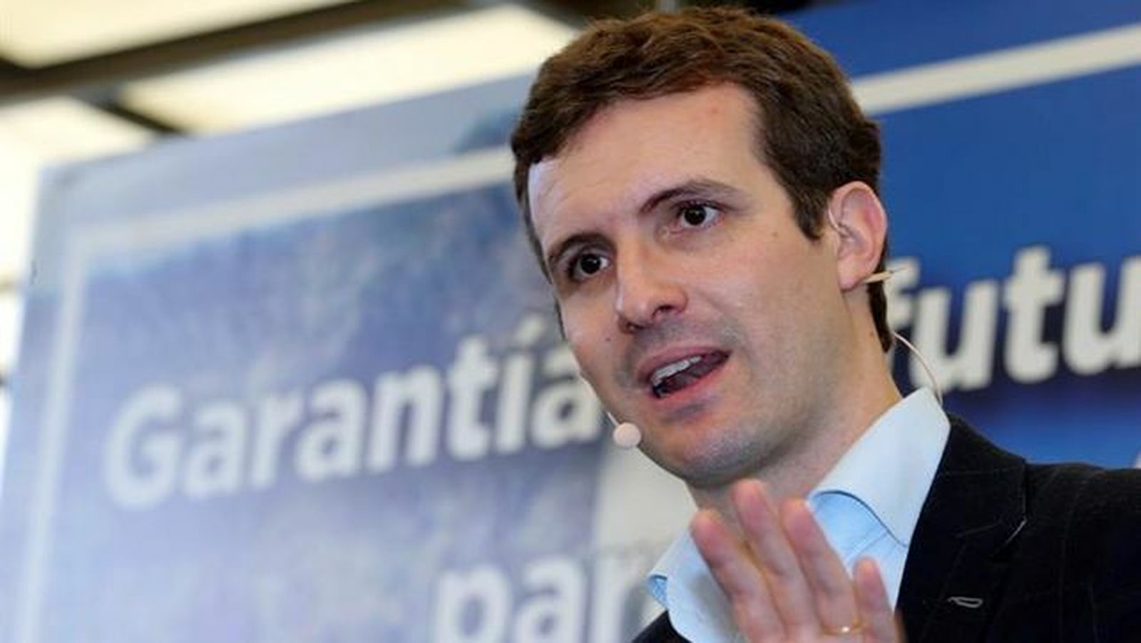 Pablo Casado también critica al Papa Francisco