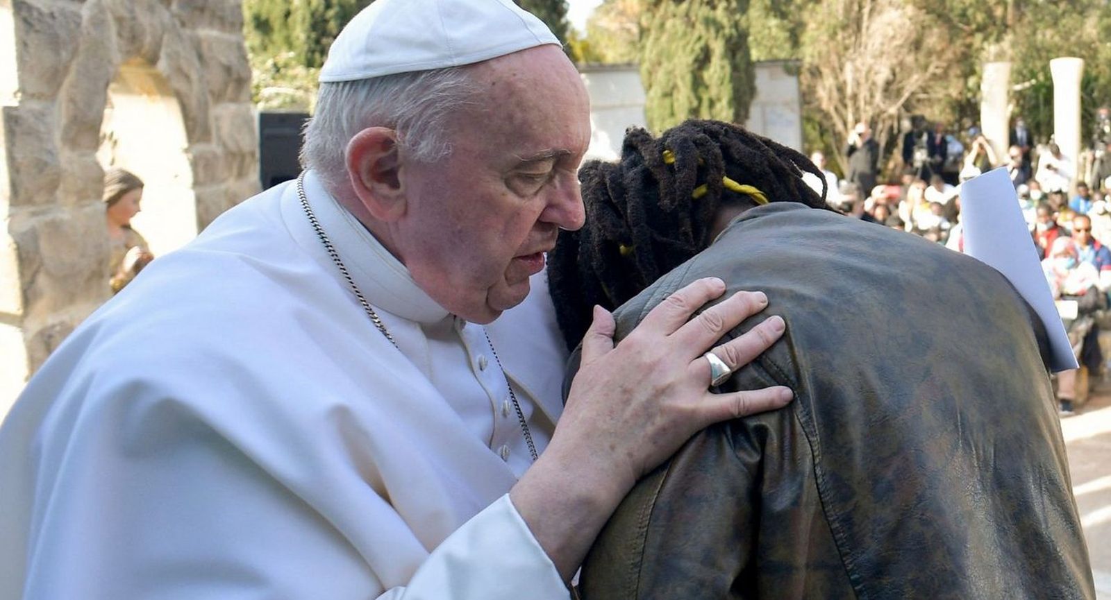 El Papa y un emigrante