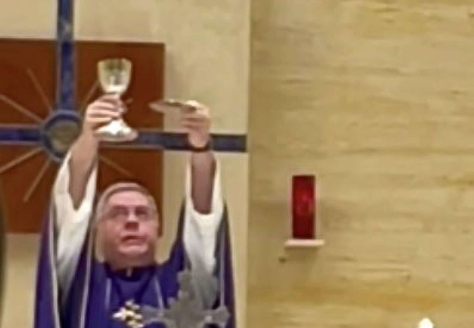 P. Baertl, en la parroquia de Camacho