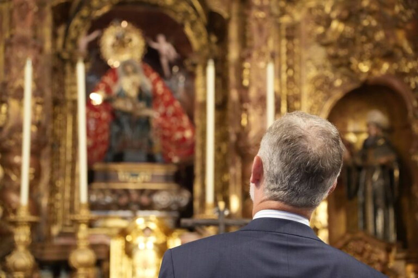 Felipe VI, ante la imagen de Nuestra Señora de Africa