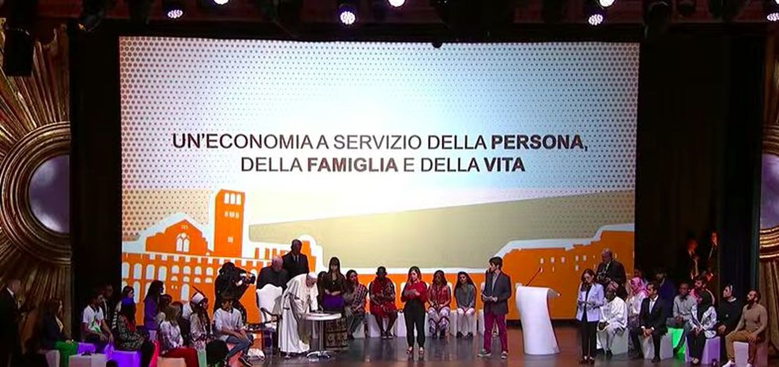 El Papa firma el Pacto de Asís