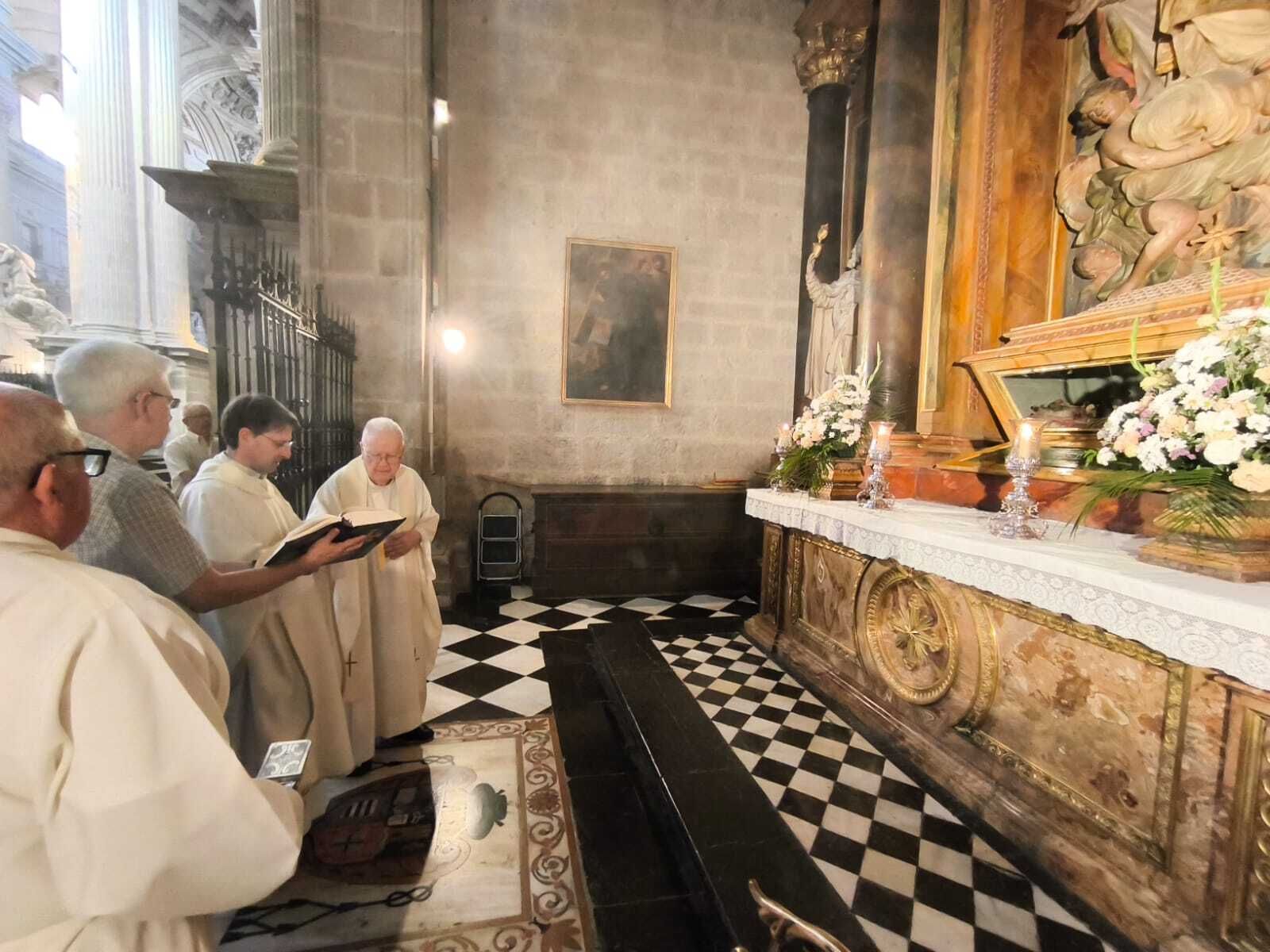 La capilla que custodia los restos del papa
