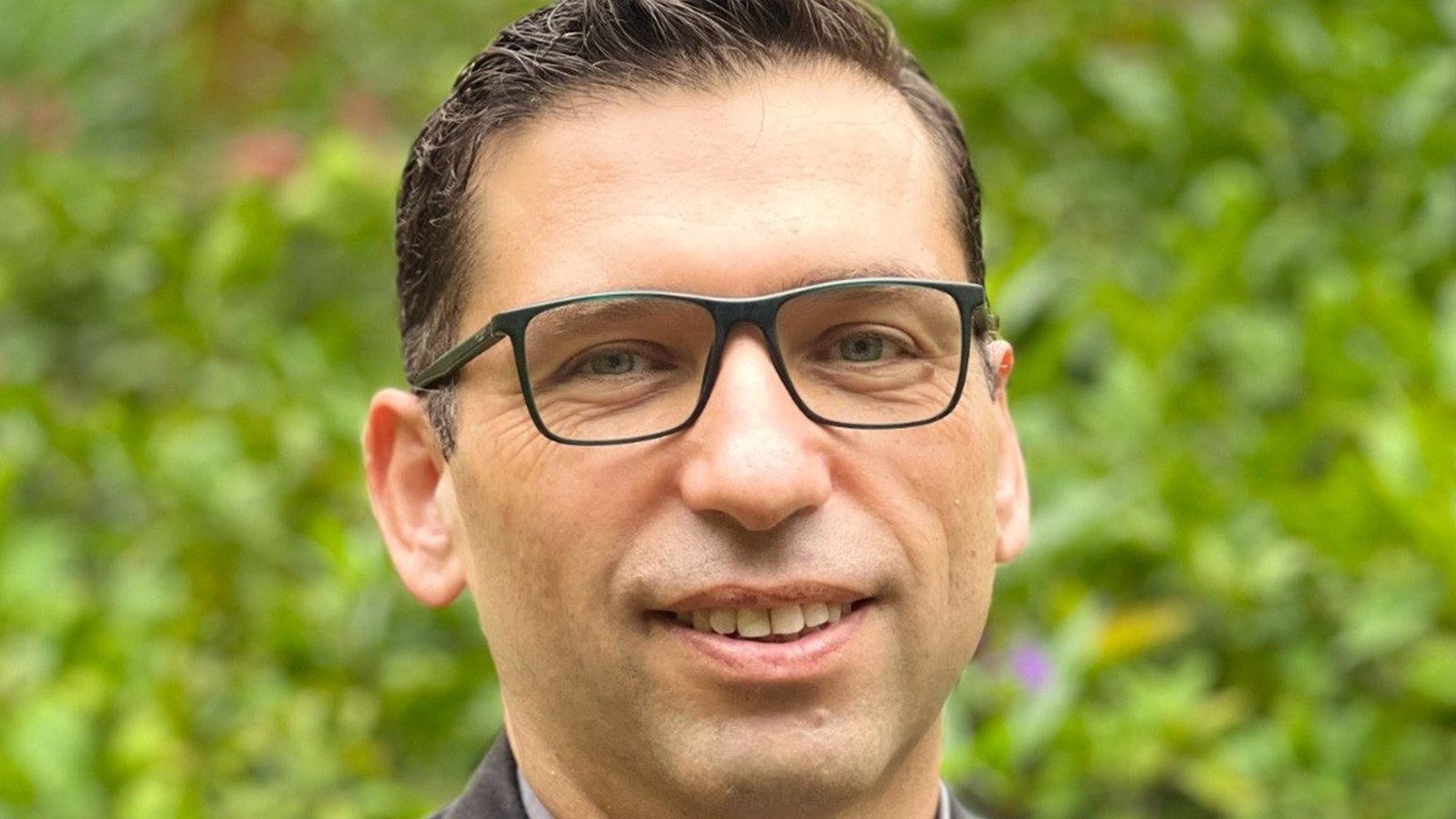 El obispo Antuan Ilgit