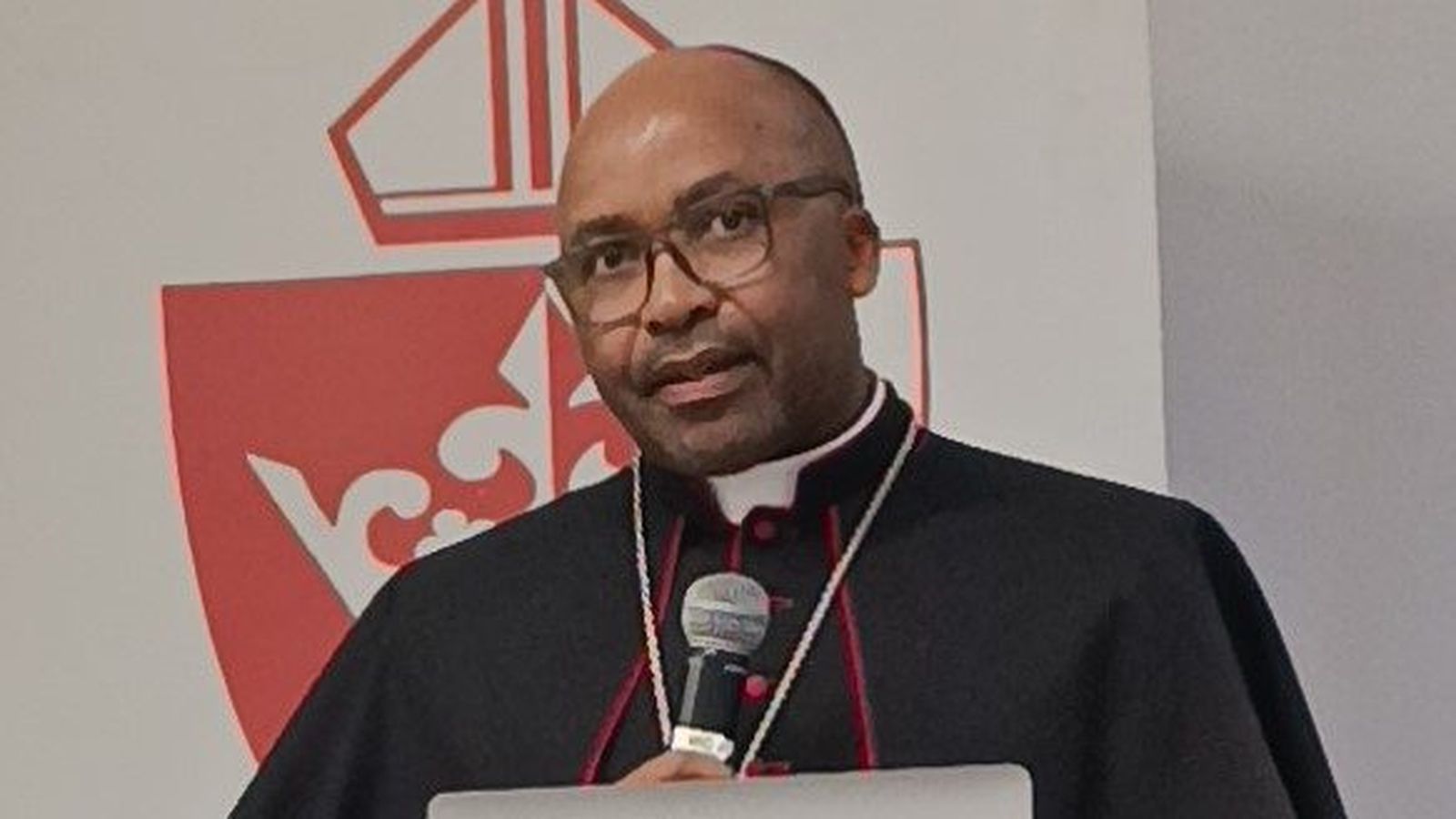 Obispo Thulani Victor Mbuyisa, obispo de Kokstad y presidente de la Comisión de Justicia y Paz de la SACBC