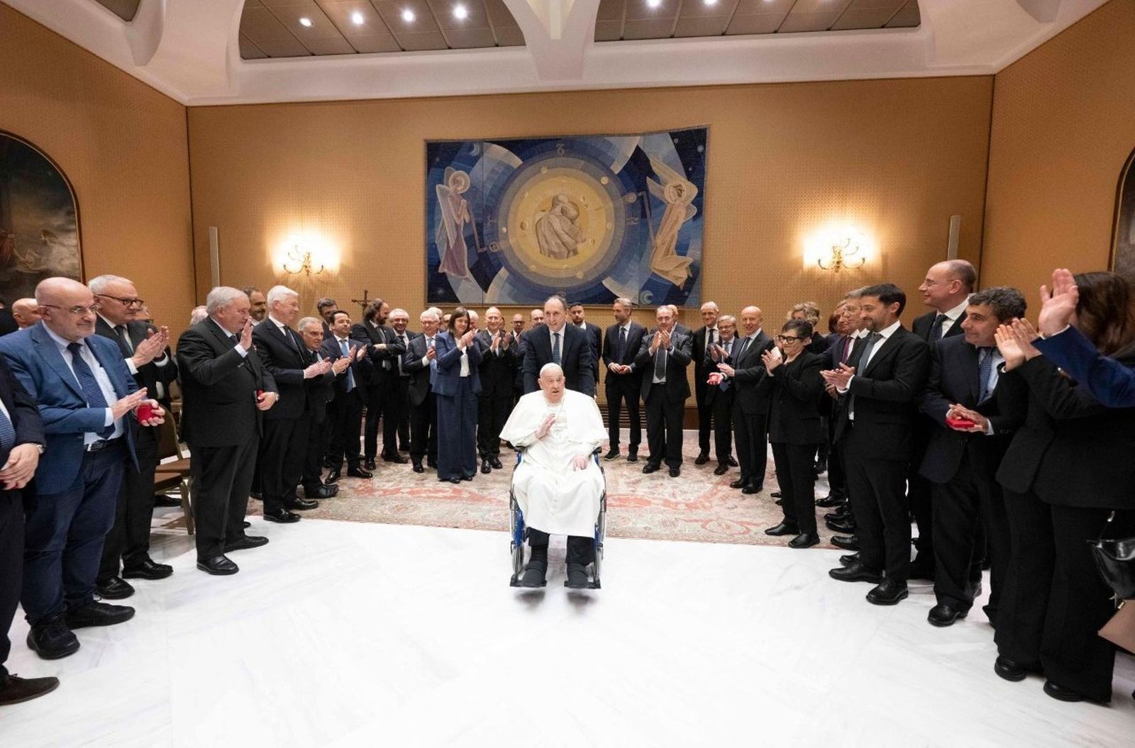 El Papa se reúne con la comunidad del Policlínico Gemelli