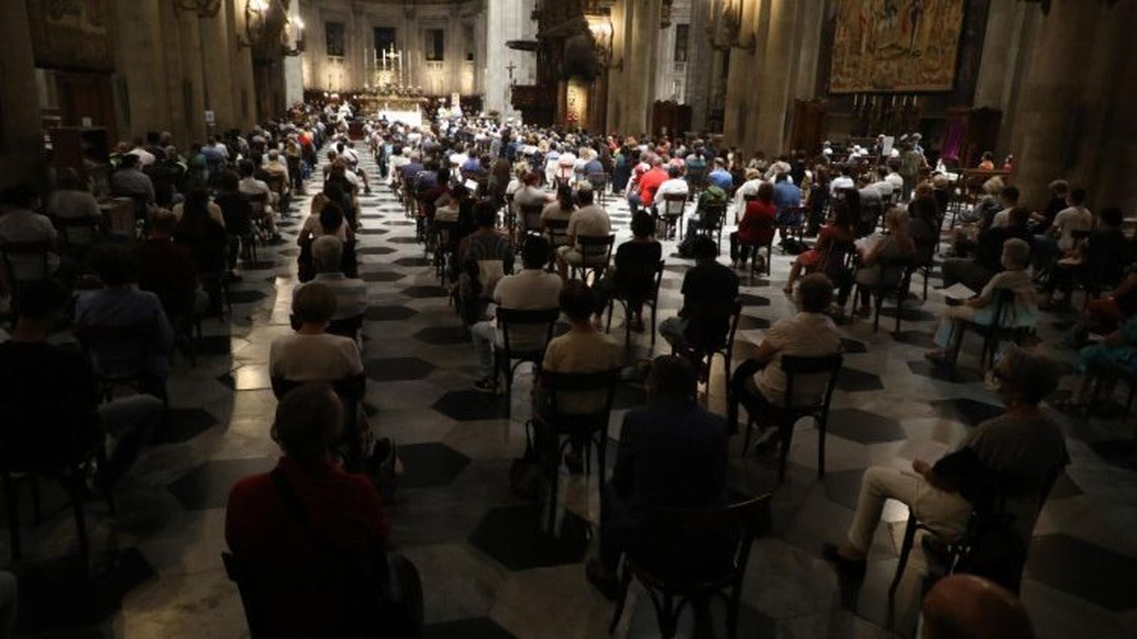 Vigilia en la catedral de Como
