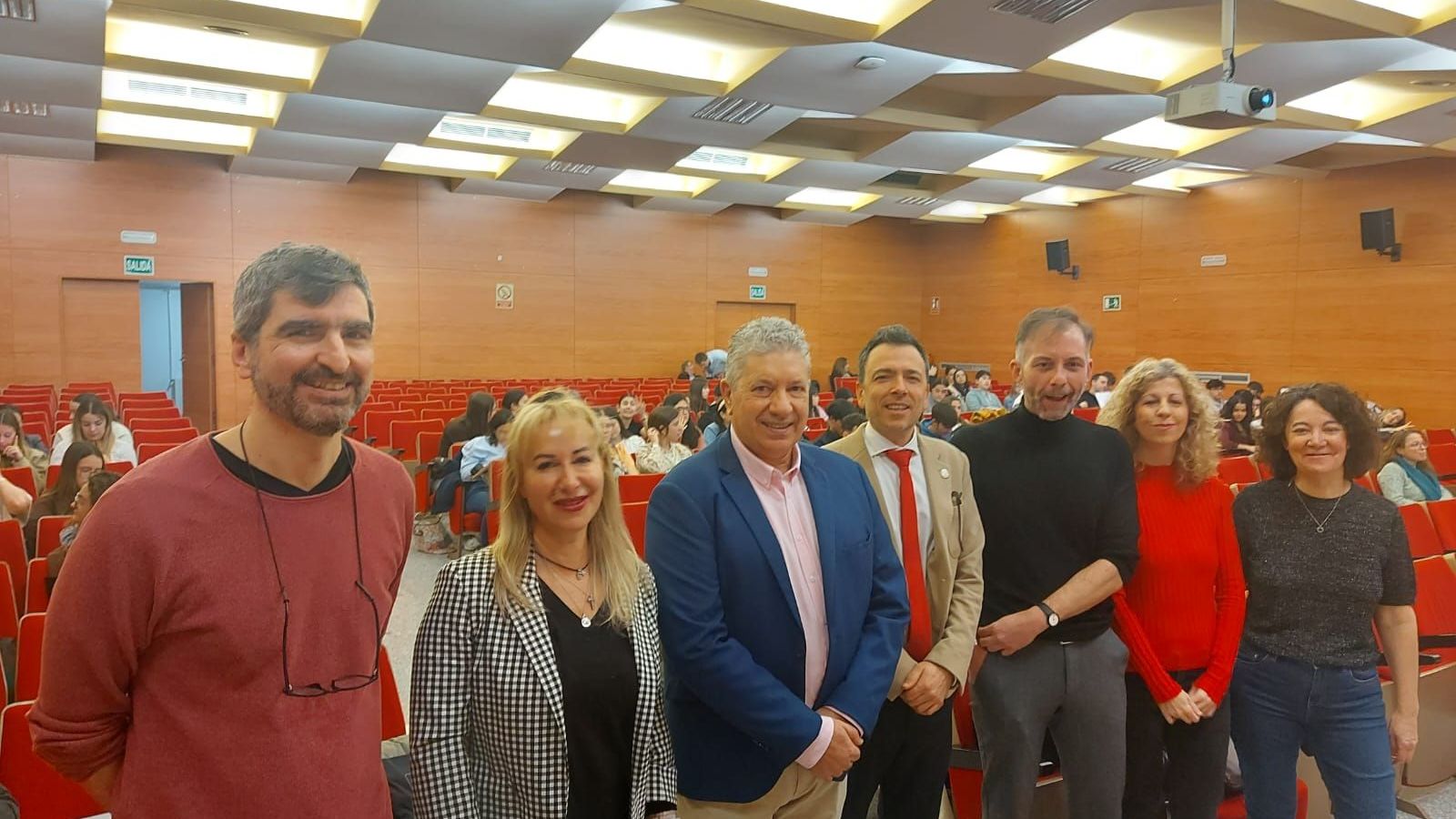 Foto de grupo Jornadas 'La voz que enseña: cómo cuidarla y hacerla eficaz' UPSA