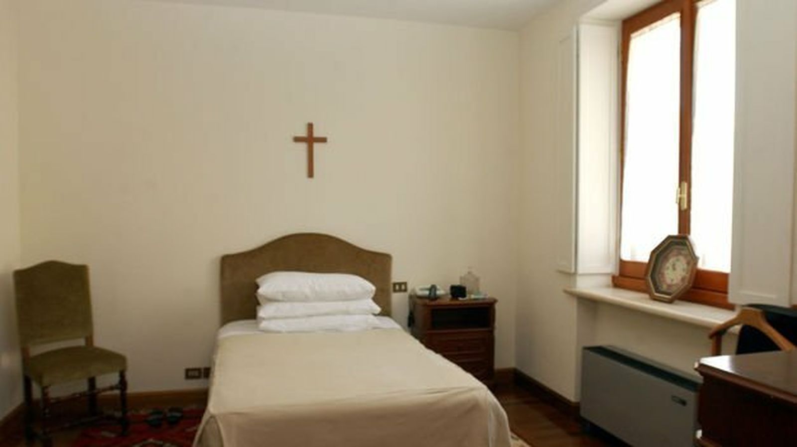 Dormitorio en la residencia Santa Marta