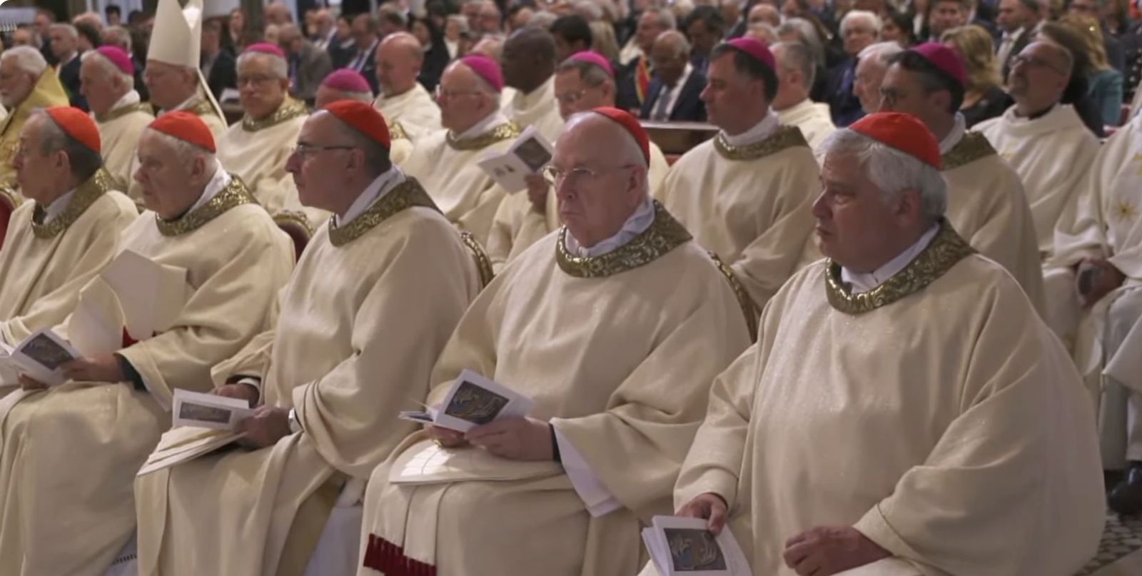 Cardenales en la consagración de Artime