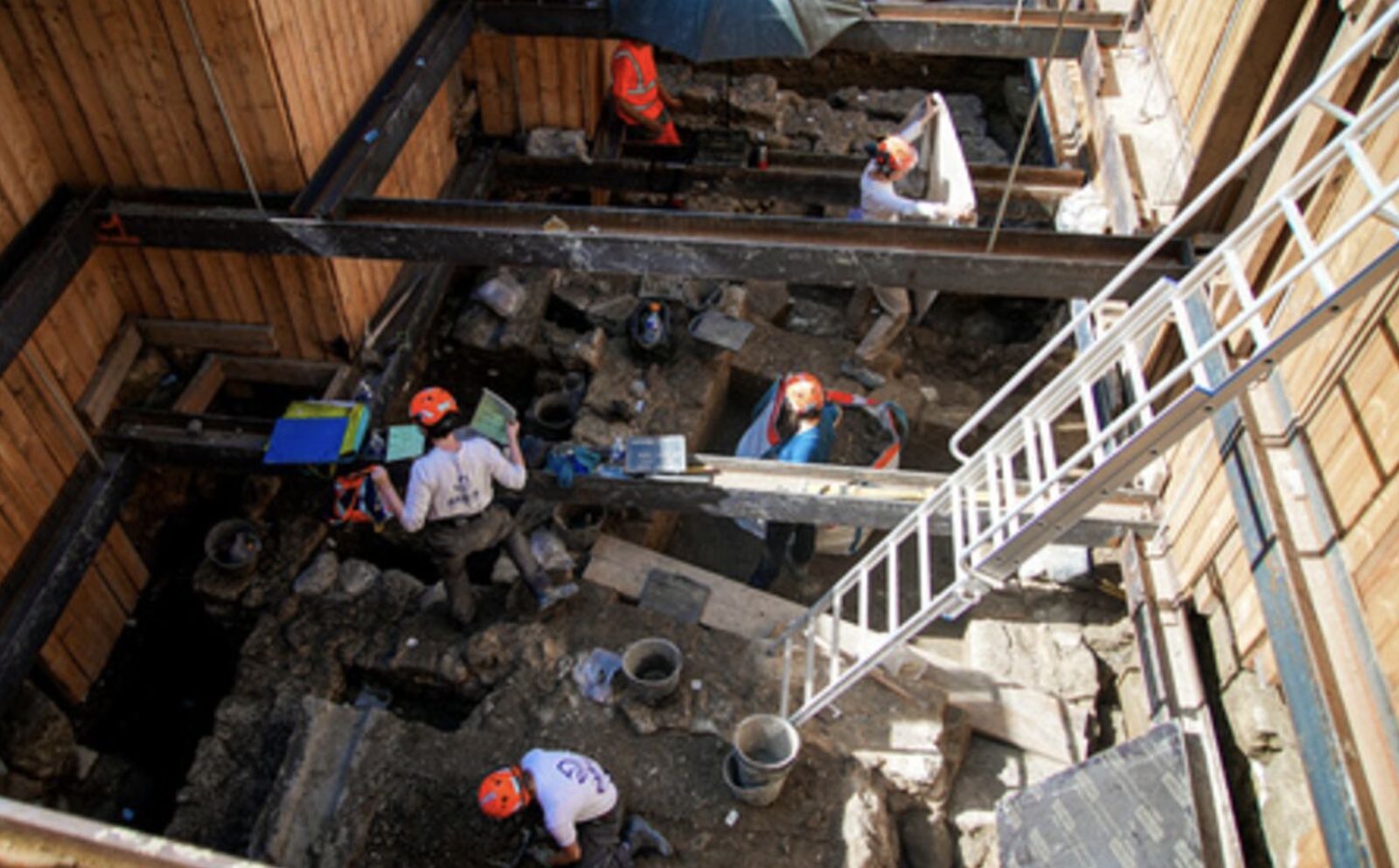 Excavaciones arqueológicas junto a Notre Dame