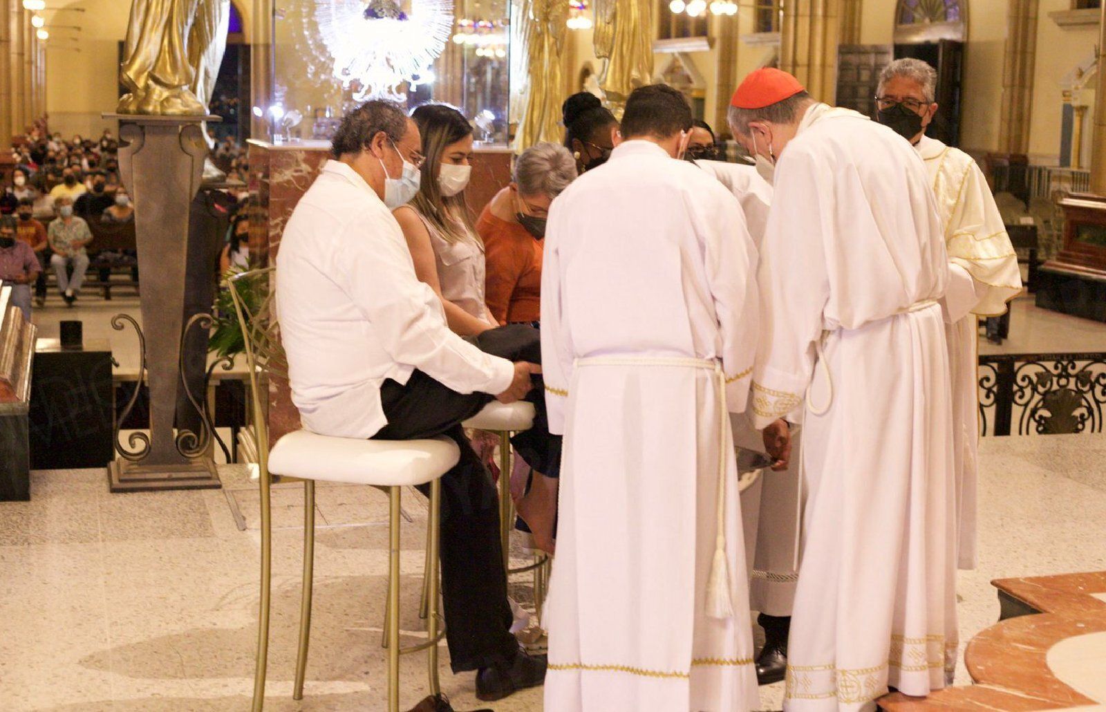 Maradiaga se despide como arzobispo de Tegucigalpa durante la Misa Crismal