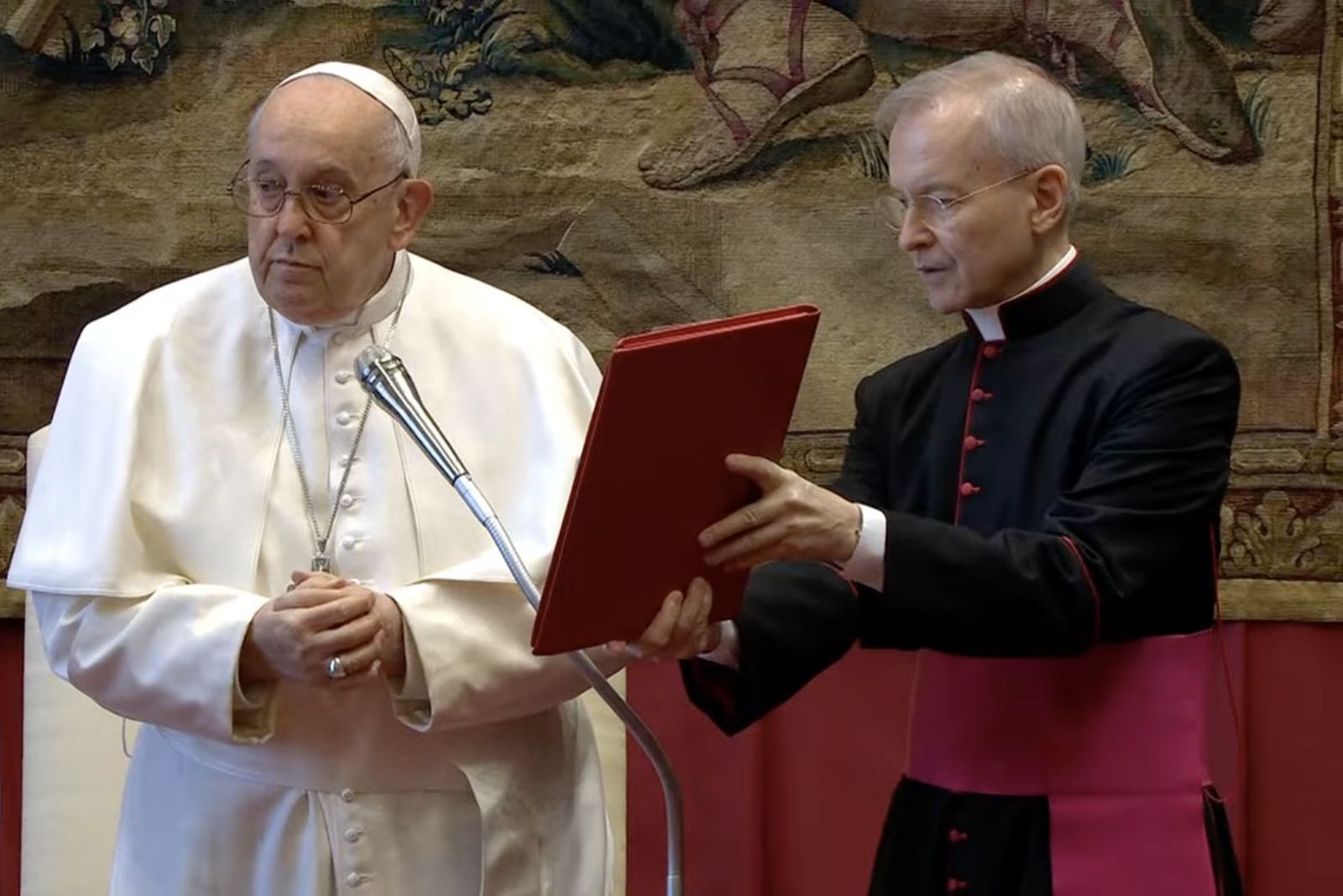 El Papa, con la Curia