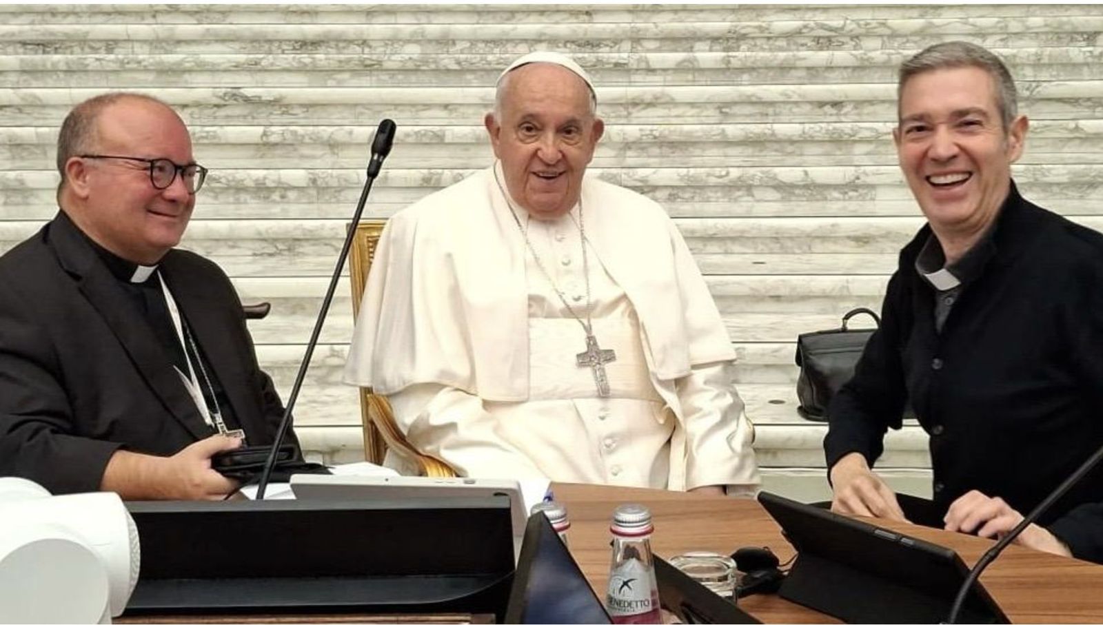 El Papa, Scicluna y Bertomeu