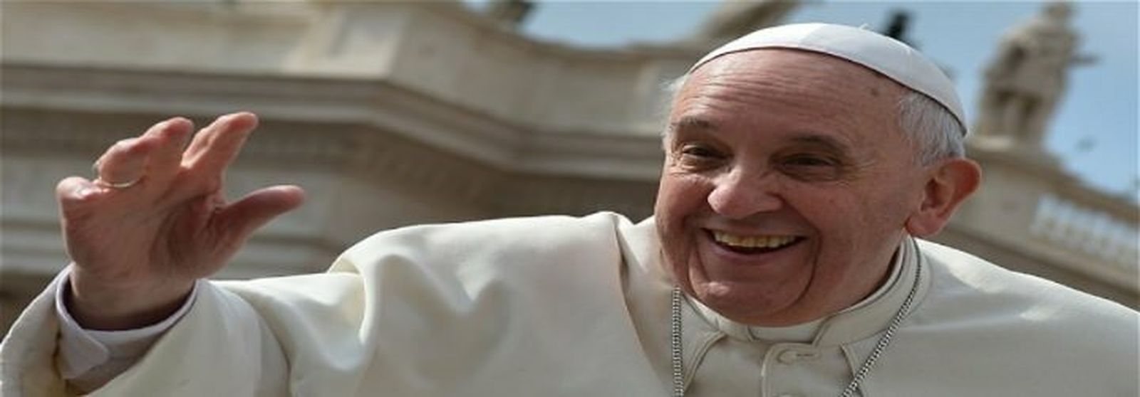 La reforma de la sonrisa del Papa Francisco