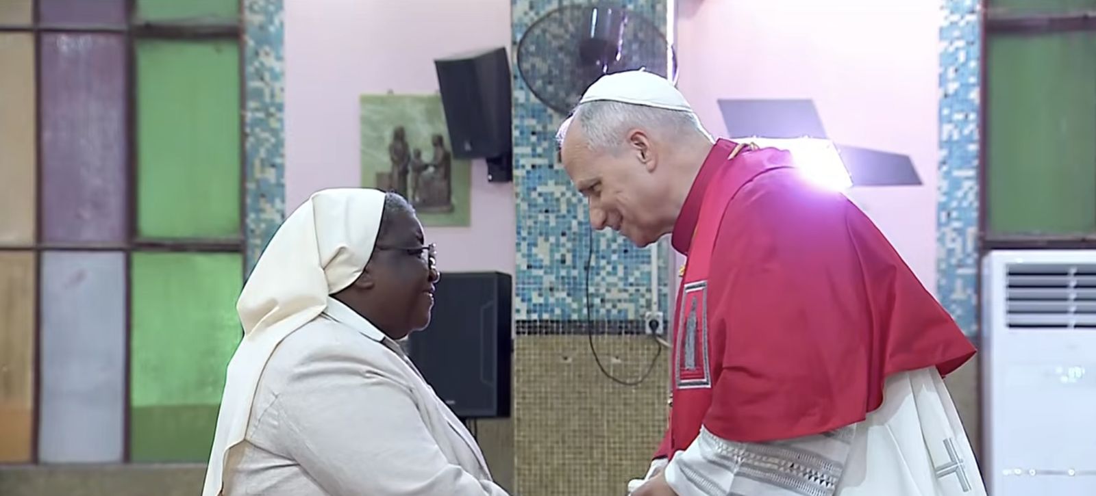 León, con la secretaria general de los religiosos angoleños