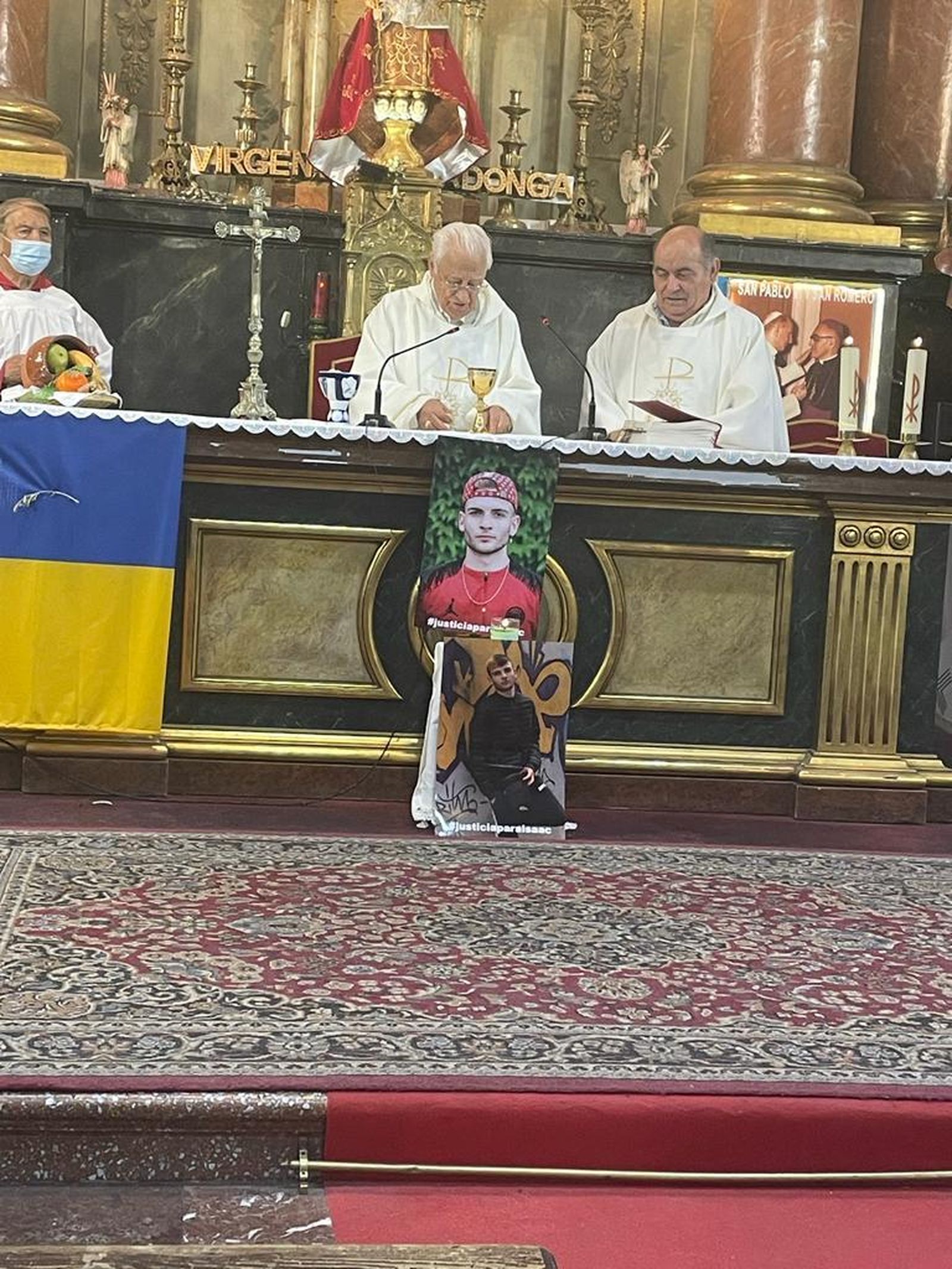 Misa en San Antón por los dos jóvenes