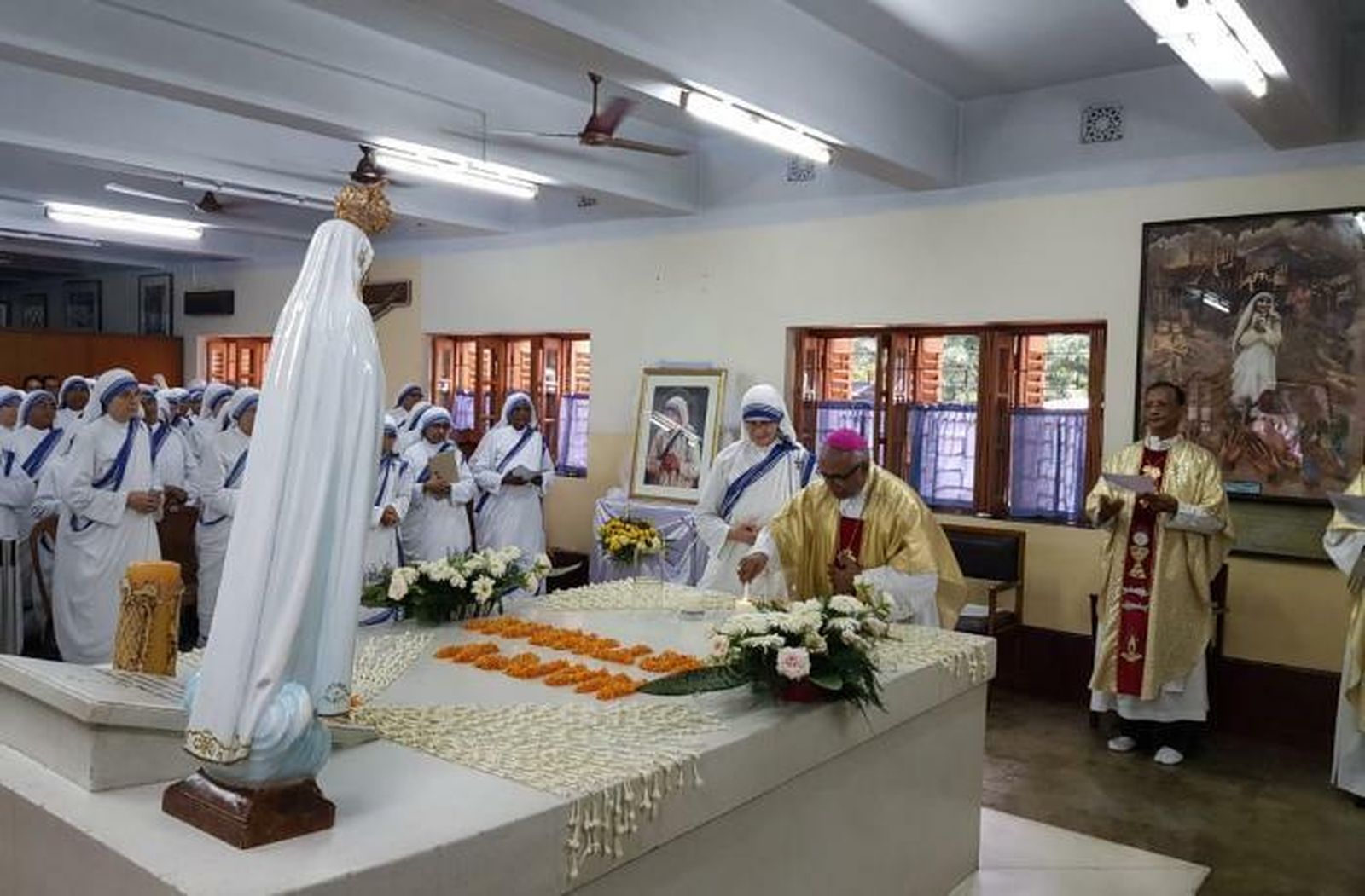 Calcuta recuerda el 109 aniversario del nacimiento de madre Teresa