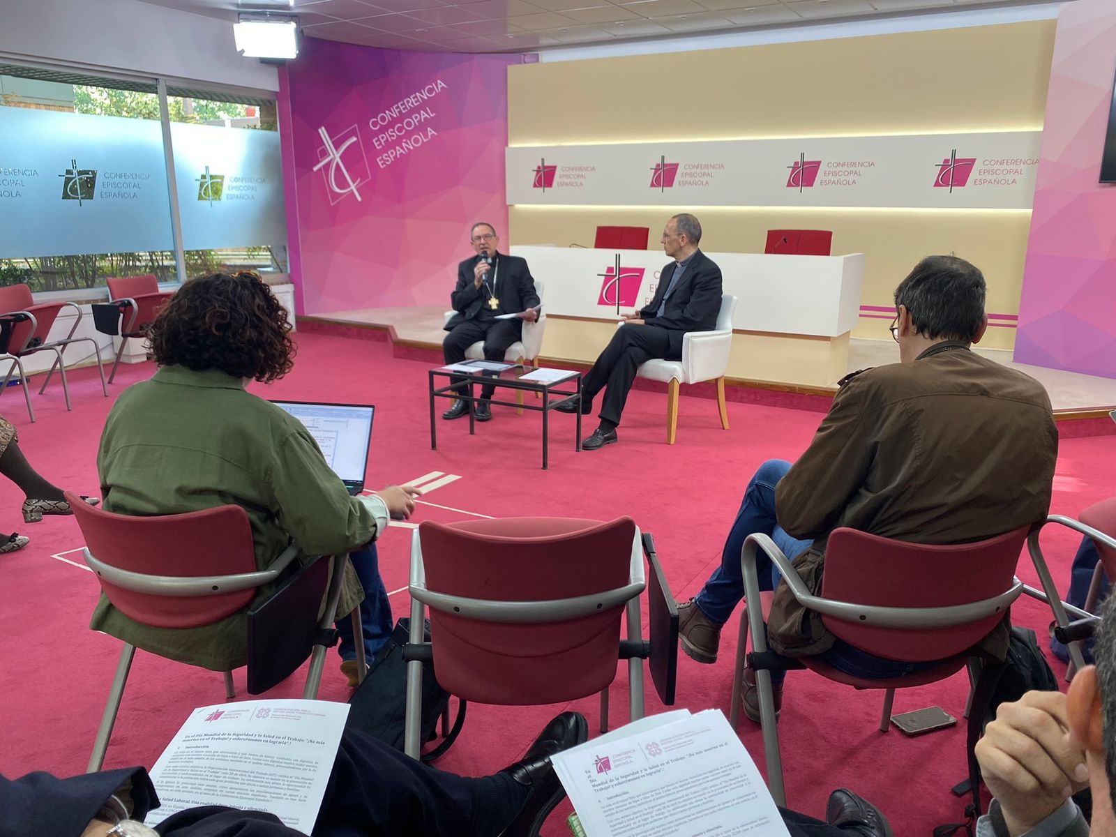 Abilio Martínez Varea, durante el briefing