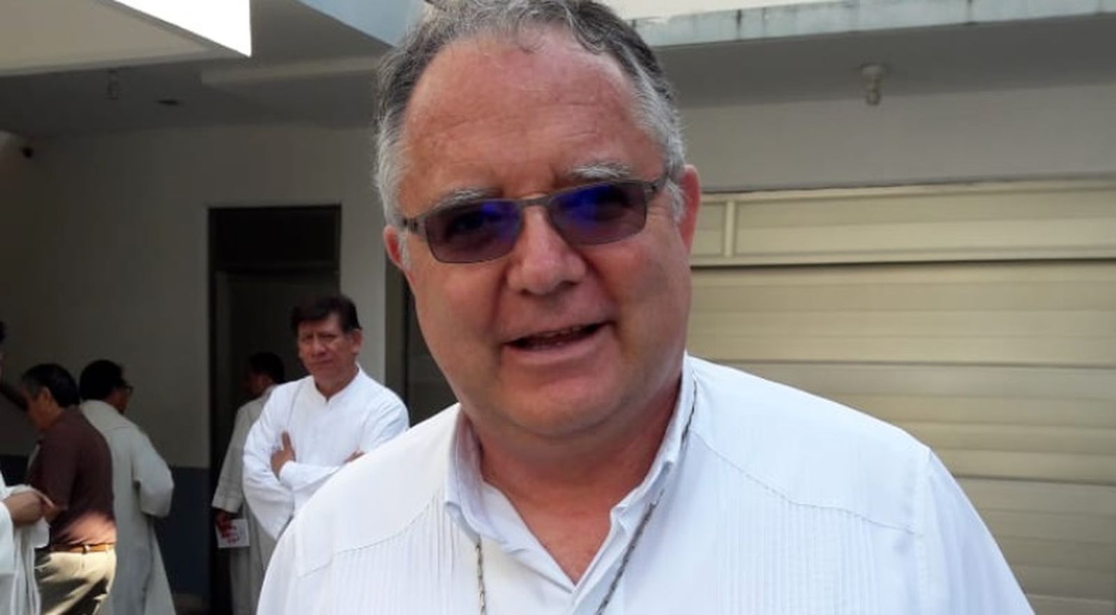 Briseño Arch. "Les envío mi bendición".