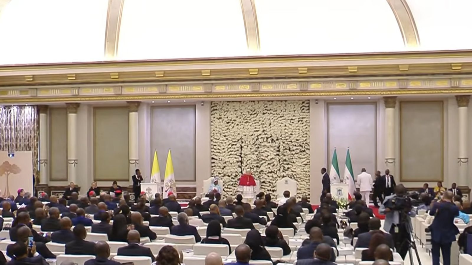 Discurso a las autoridades políticas de Guinea