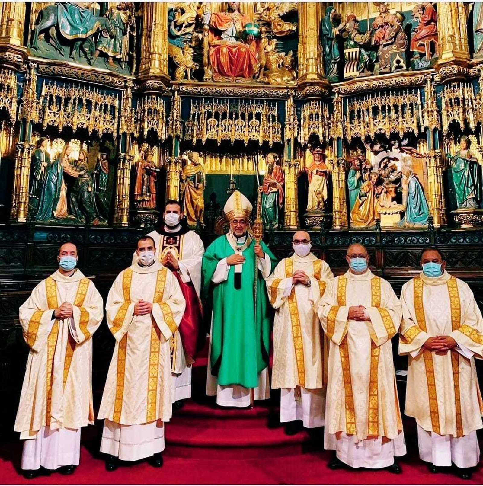 Sanz, durante una ordenación sacerdotal en Oviedo
