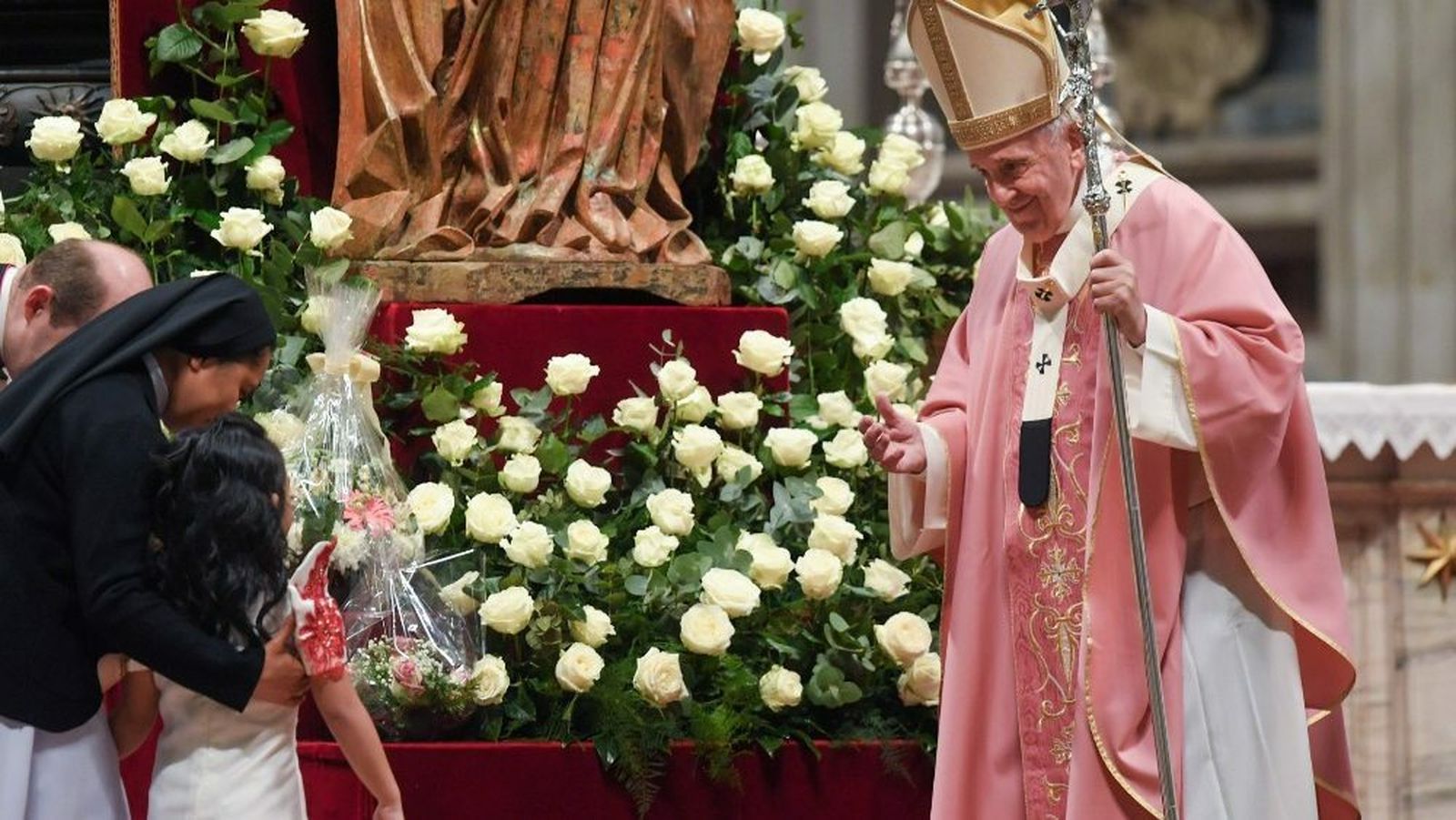 Francisco celebra la Santa Misa para la comunidad filipina que vive en roma