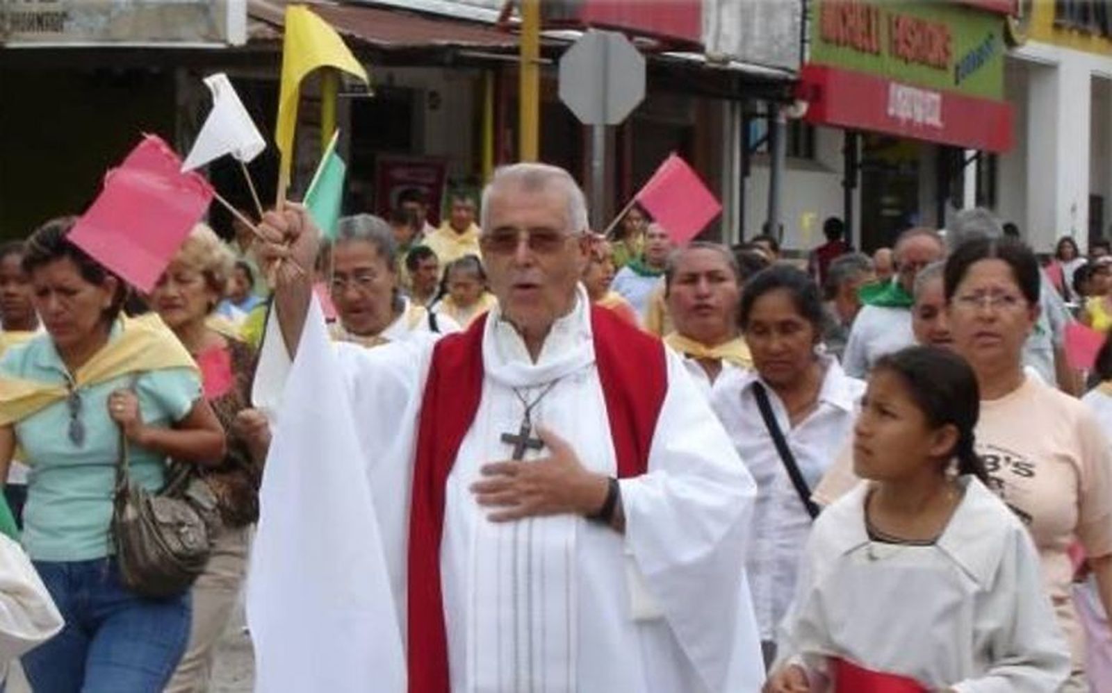 Gonzalo López, con el pueblo