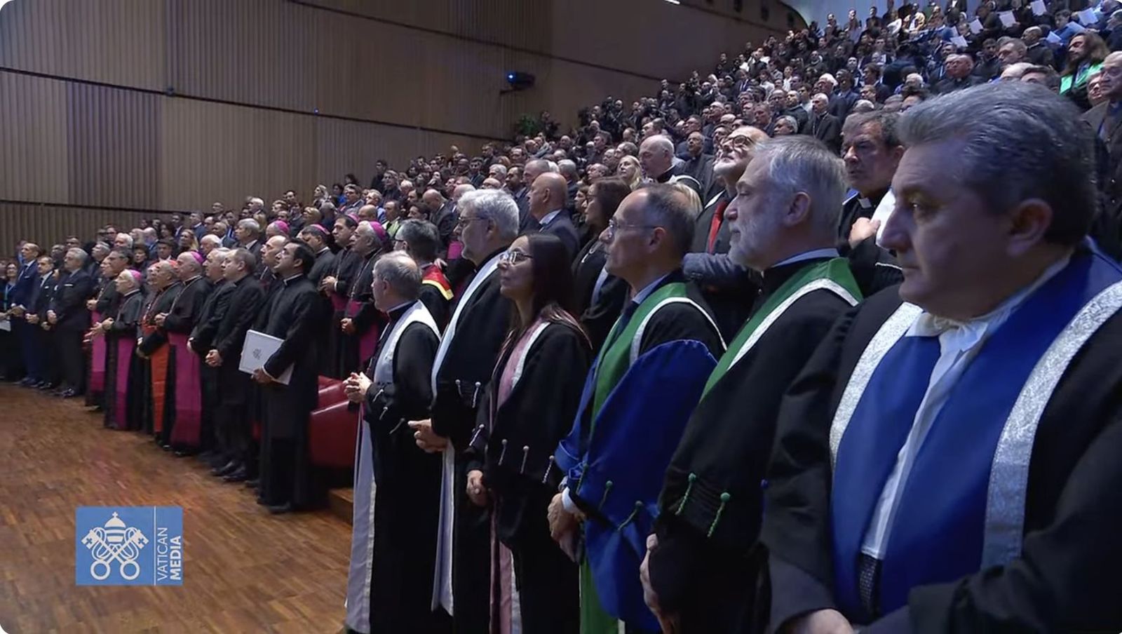 Cardenales, obispos y profesores en la Lateranense