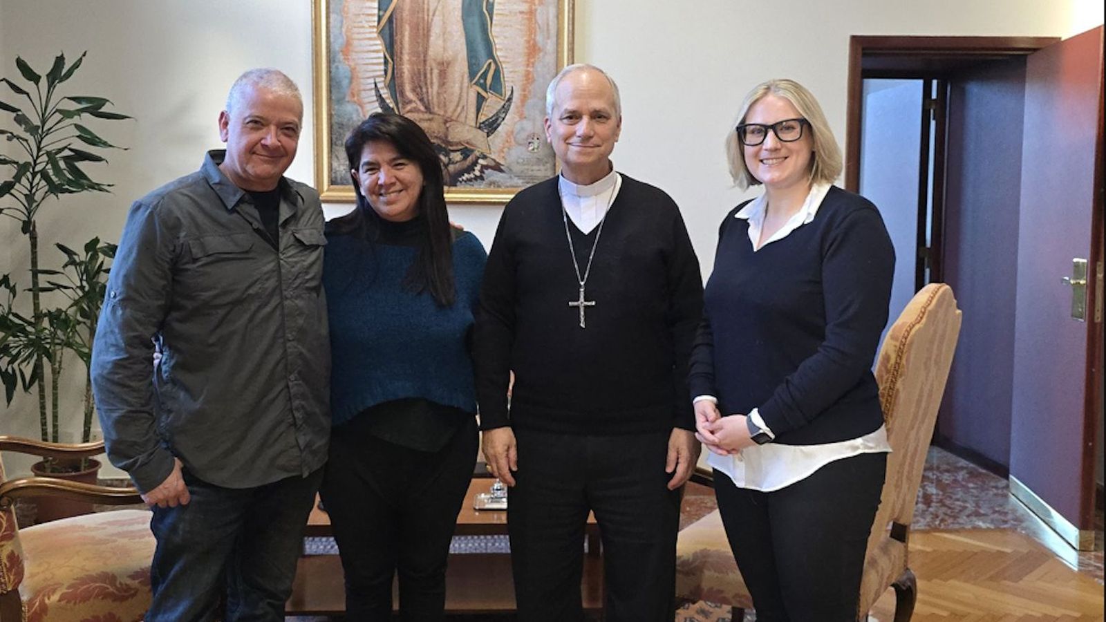 Pedro Salinas, Paola Ugaz, cardenal Prevost y Elise Ann Allen