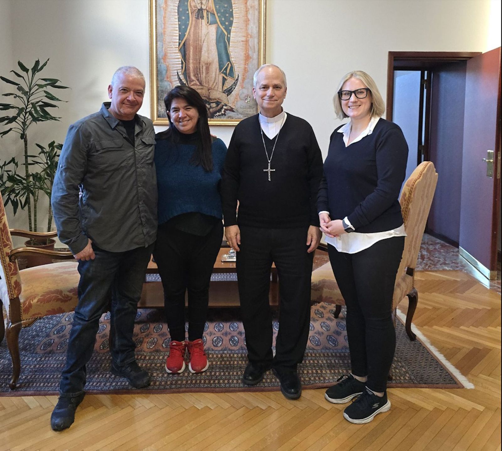 Pedro Salinas, Paola Ugaz, cardenal Prevost y Elise Ann Allen