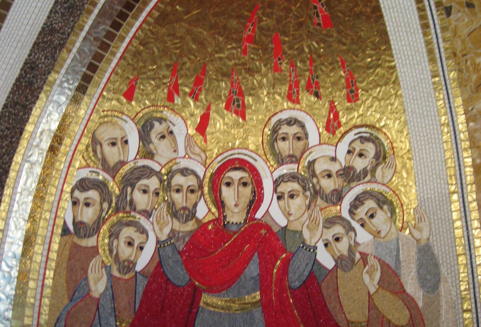 Madre de la Iglesia